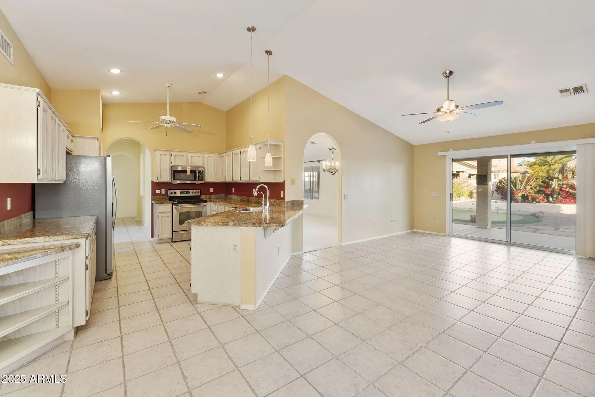 Property Slideshow image 15 of 63 | 10610 e hercules dr, Sun Lakes, AZ, 85248