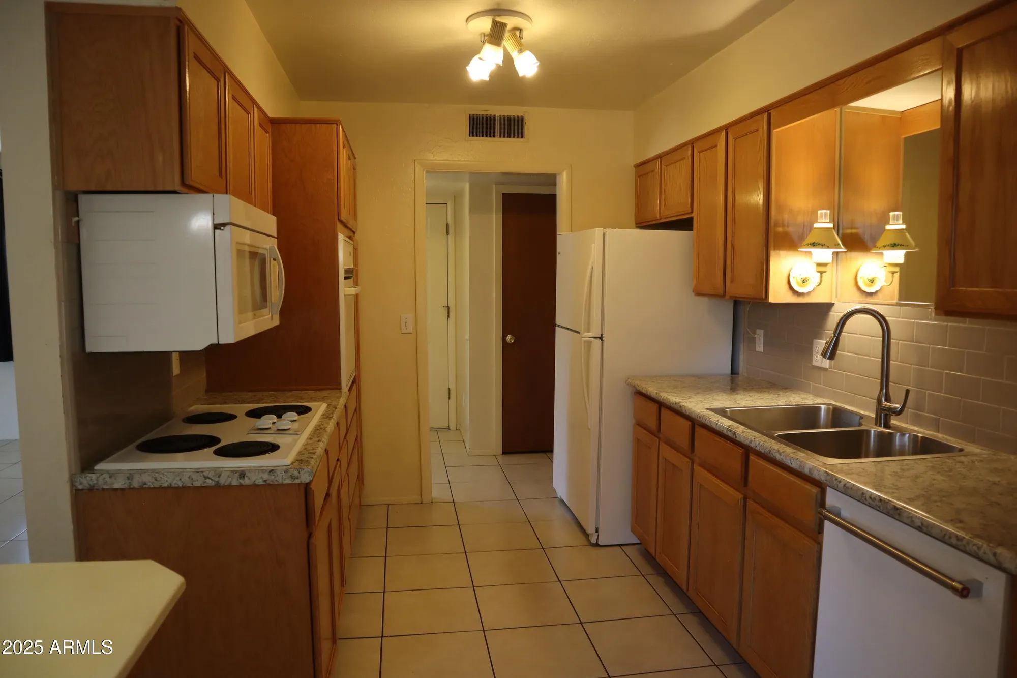 Property Slideshow image 5 of 21 | 11815 n hillcrest dr, Sun City, AZ, 85351