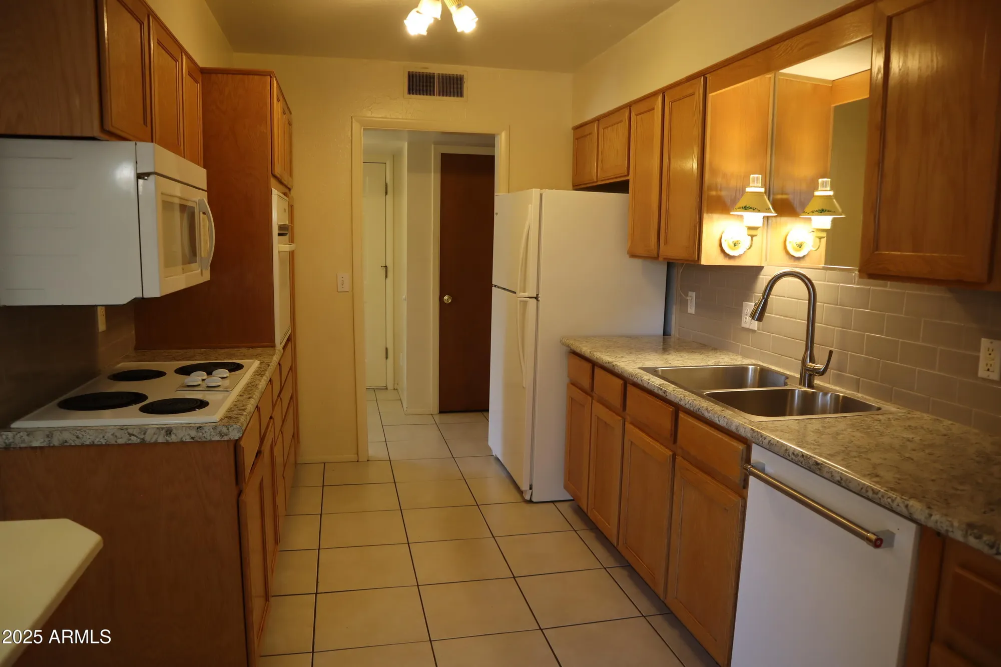 Property Slideshow image 6 of 21 | 11815 n hillcrest dr, Sun City, AZ, 85351