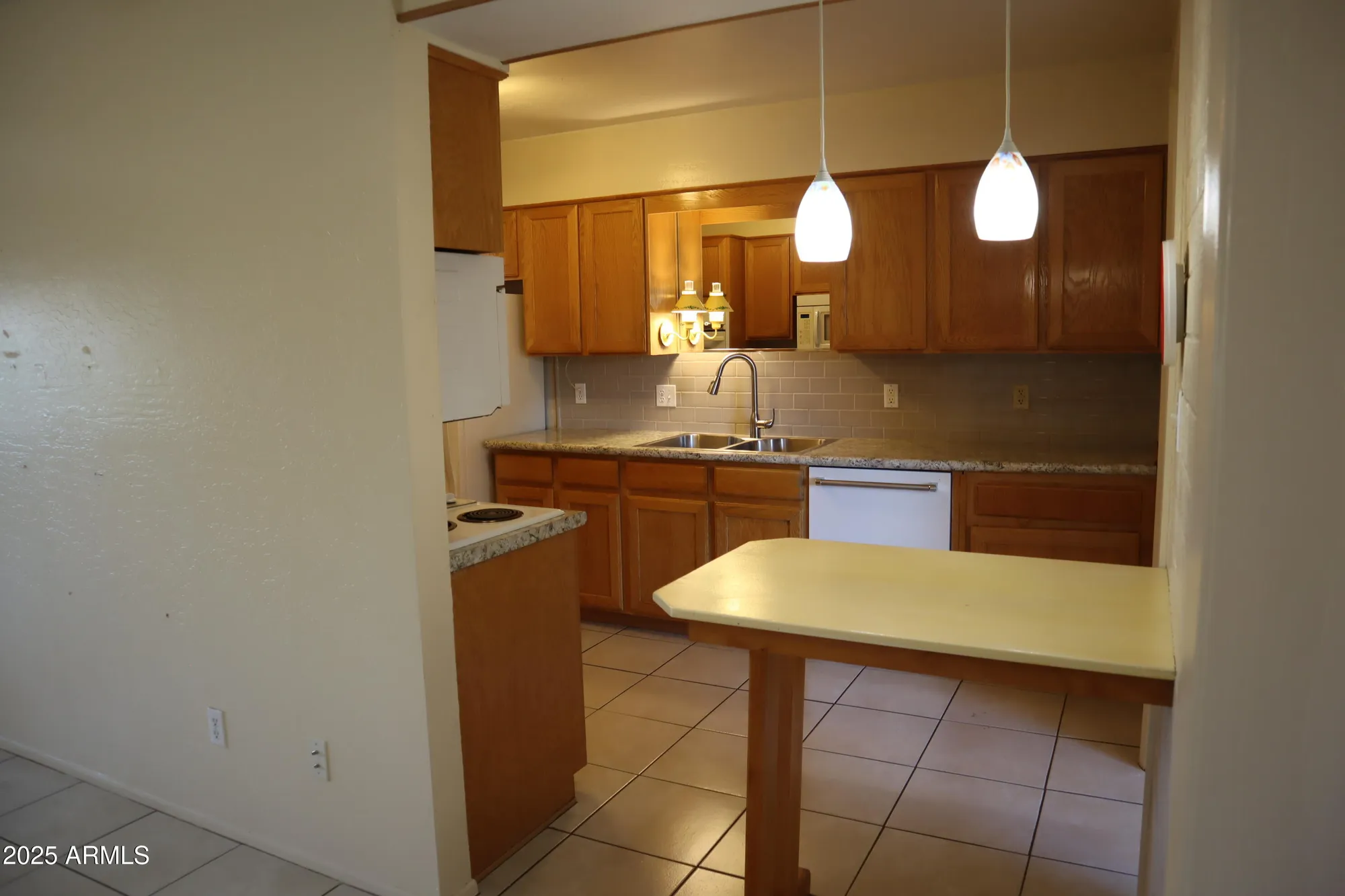 Property Slideshow image 7 of 21 | 11815 n hillcrest dr, Sun City, AZ, 85351