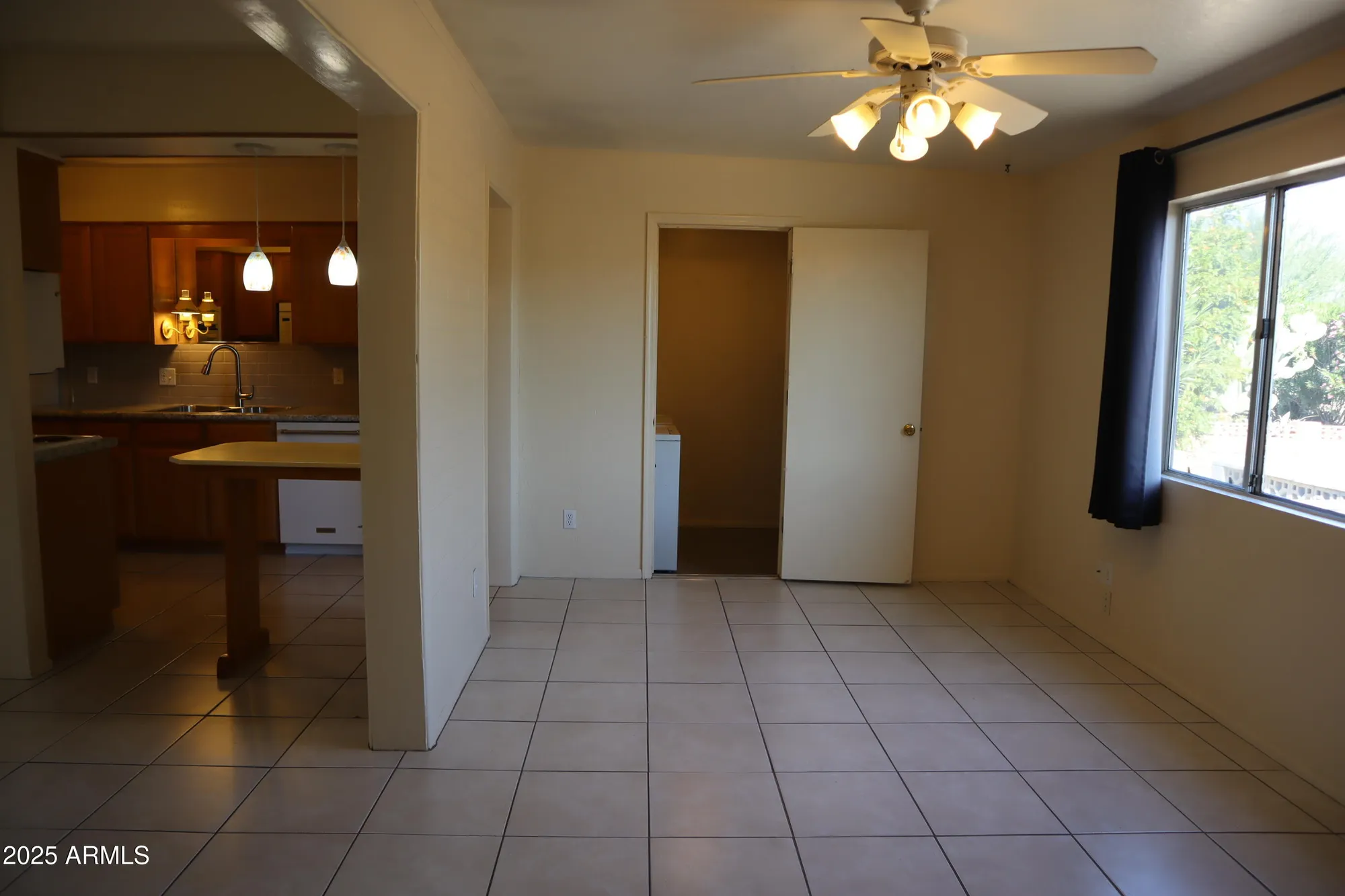 Property Slideshow image 8 of 21 | 11815 n hillcrest dr, Sun City, AZ, 85351