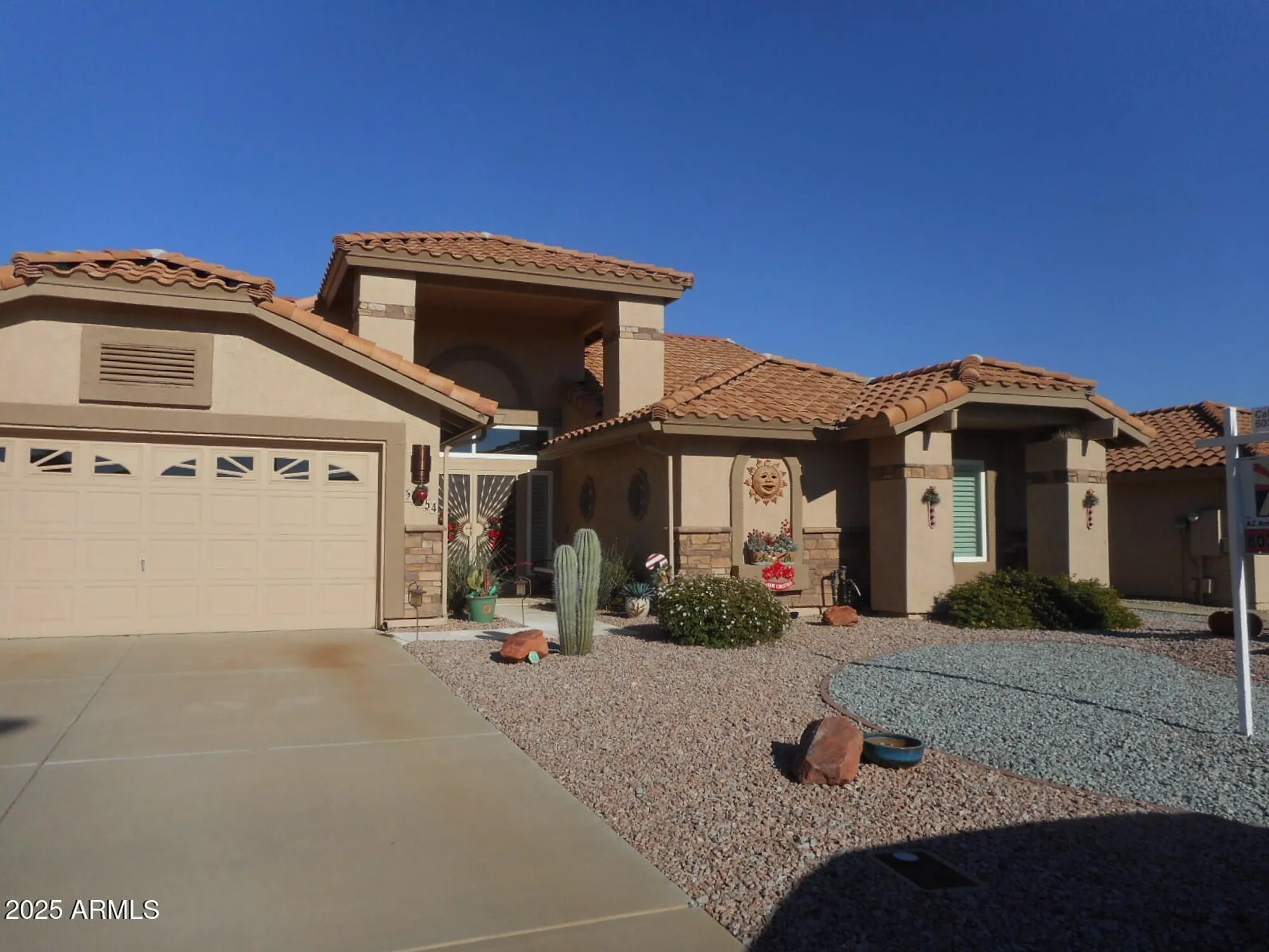 Property Slideshow image 1 of 15 | 9354 w escuda dr, Peoria, AZ, 85382