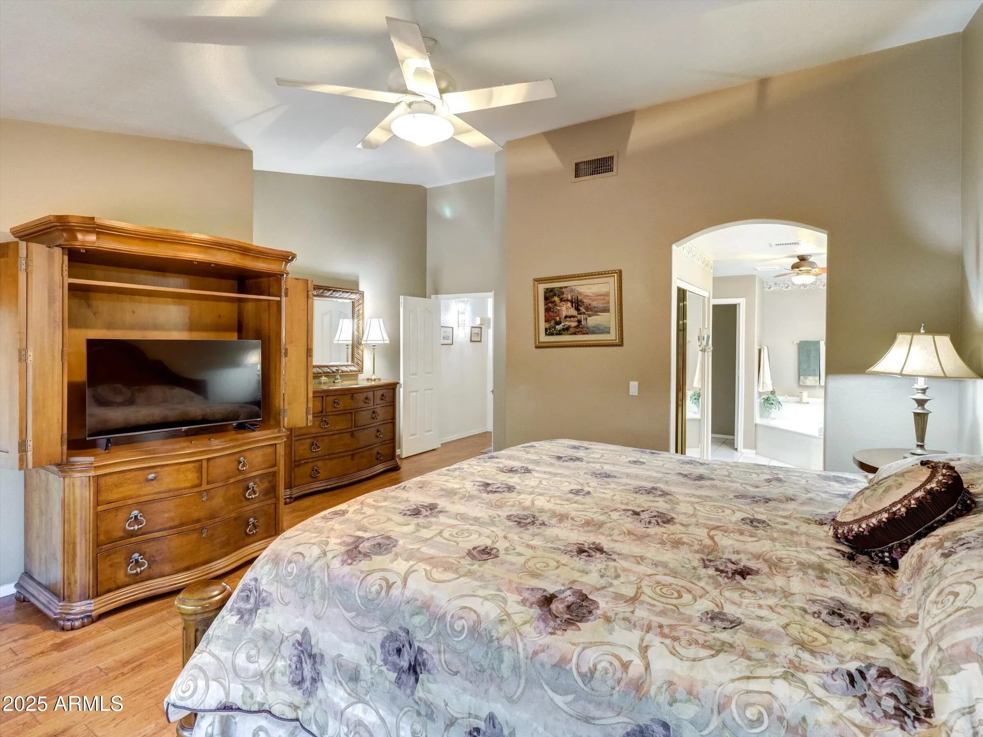 Property Slideshow image 16 of 33 | 8457 w wescott dr, Peoria, AZ, 85382