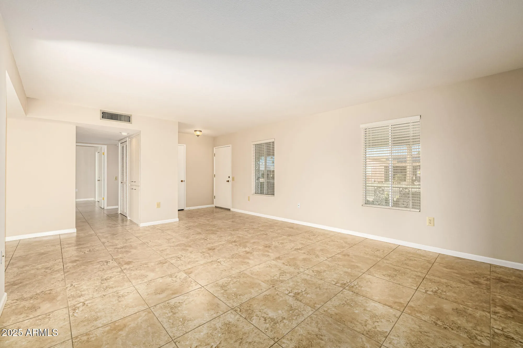 Property Slideshow image 4 of 34 | 10461 w sutters gold ln, Sun City, AZ, 85351