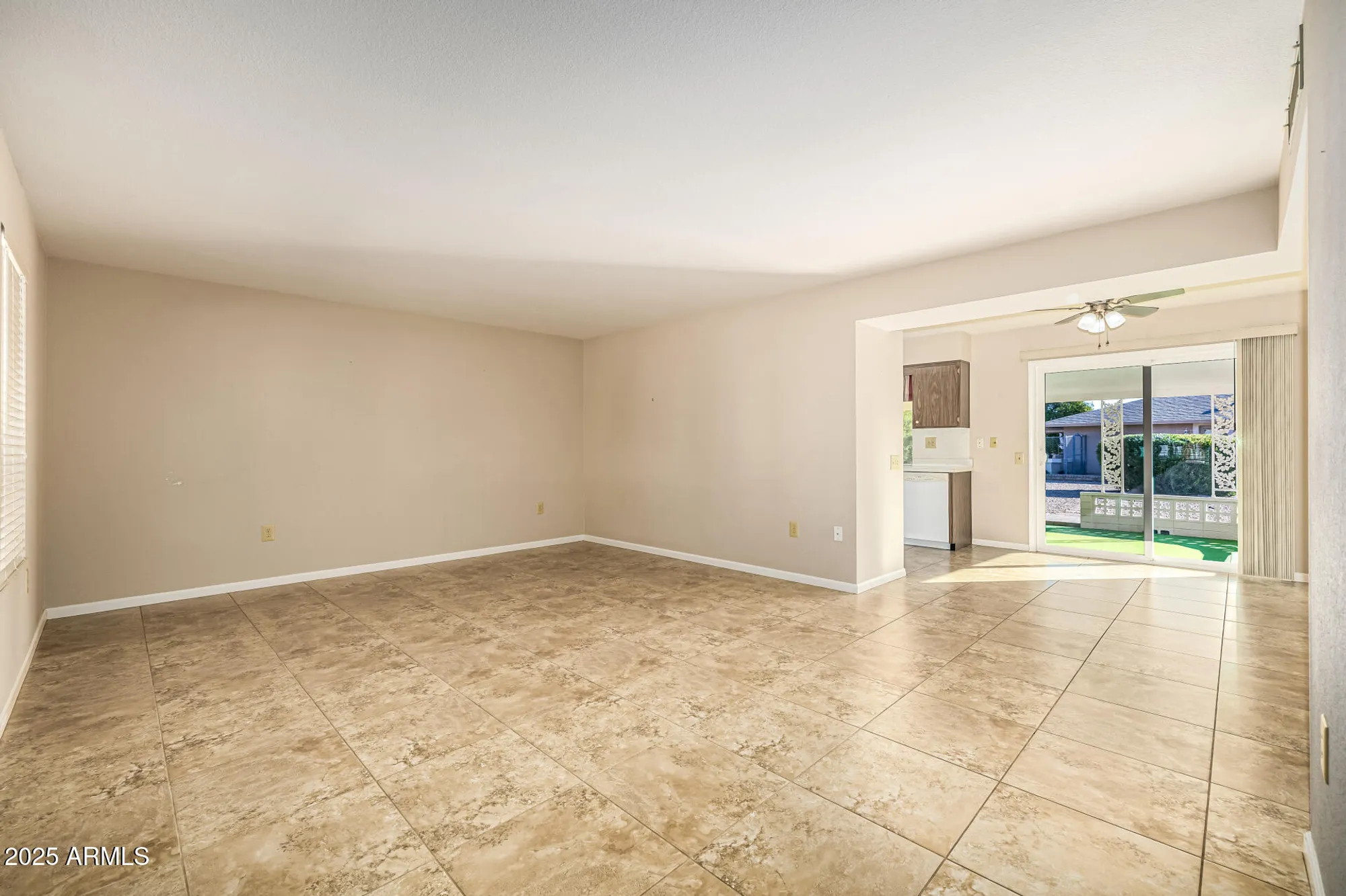 Property Slideshow image 22 of 34 | 10461 w sutters gold ln, Sun City, AZ, 85351