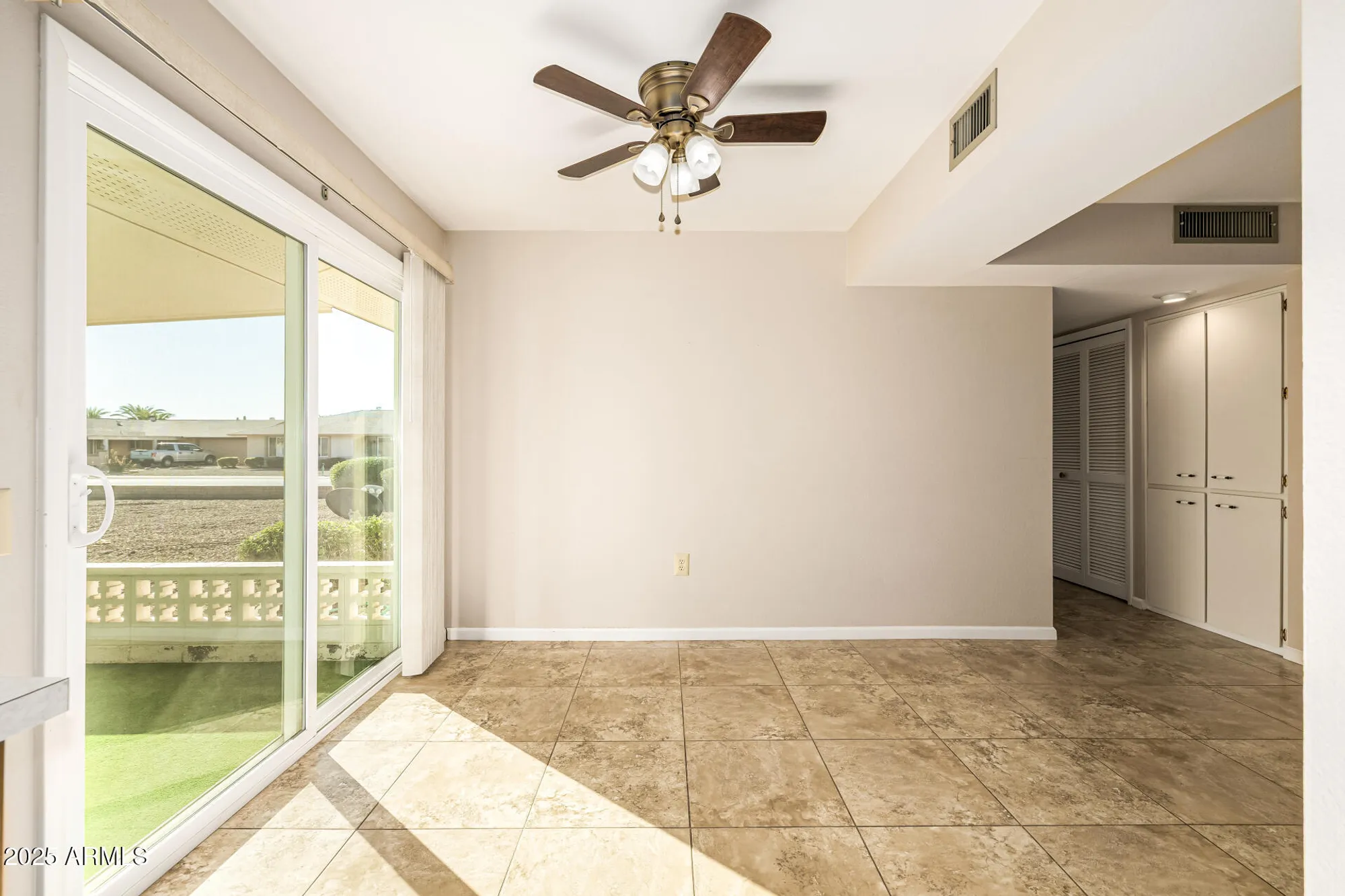 Property Slideshow image 6 of 34 | 10461 w sutters gold ln, Sun City, AZ, 85351