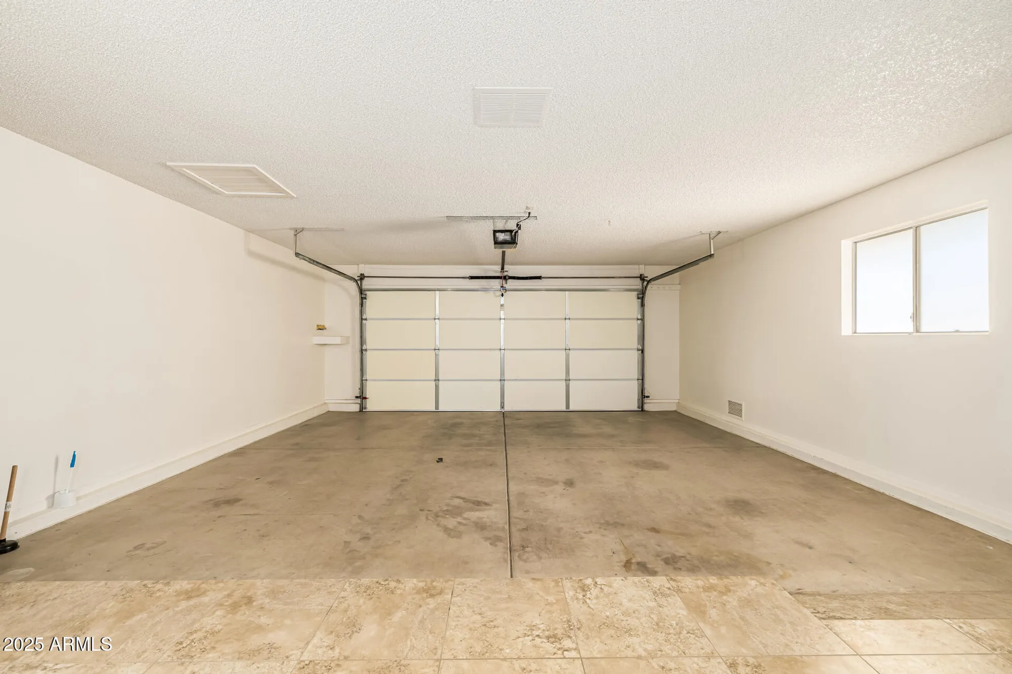 Property Slideshow image 33 of 34 | 10461 w sutters gold ln, Sun City, AZ, 85351