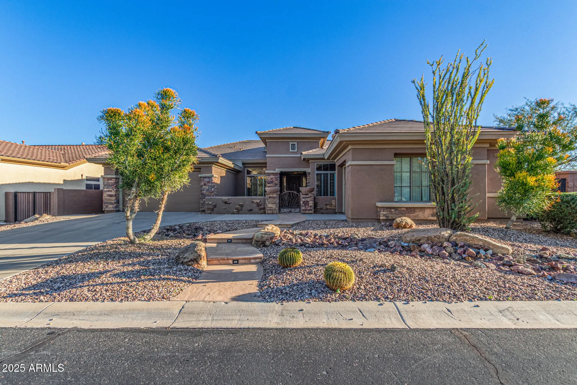 Property Slideshow image 2 of 66 | 42032 n club pointe dr, Anthem, AZ, 85086