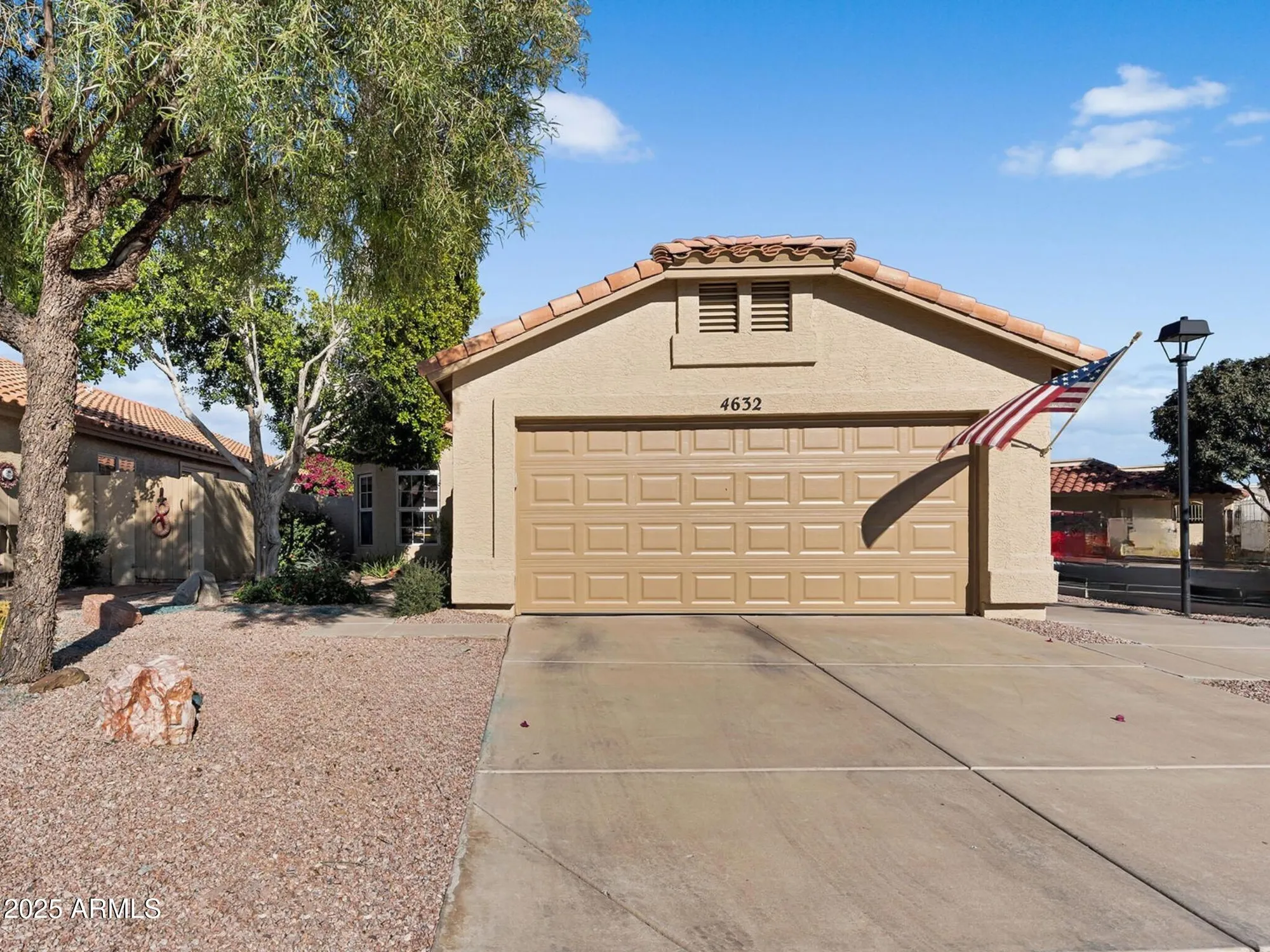Property Slideshow image 1 of 35 | 4632 e shomi st, Phoenix, AZ, 85044