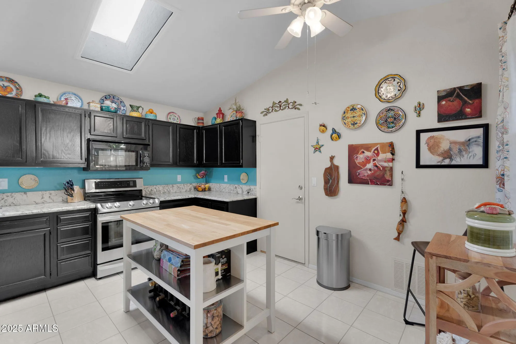 Property Slideshow image 7 of 35 | 4632 e shomi st, Phoenix, AZ, 85044