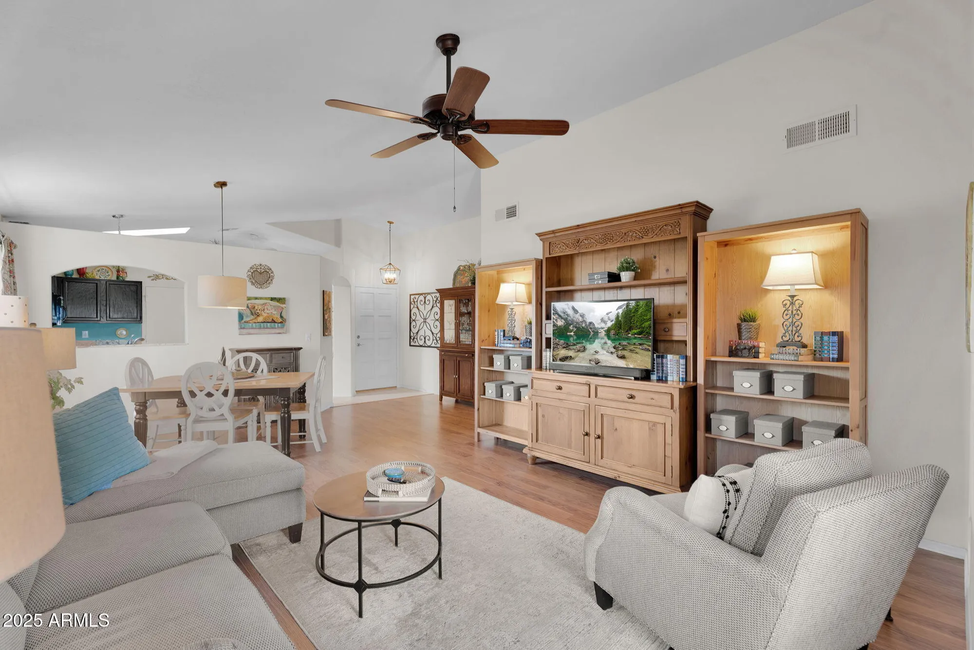 Property Slideshow image 4 of 35 | 4632 e shomi st, Phoenix, AZ, 85044