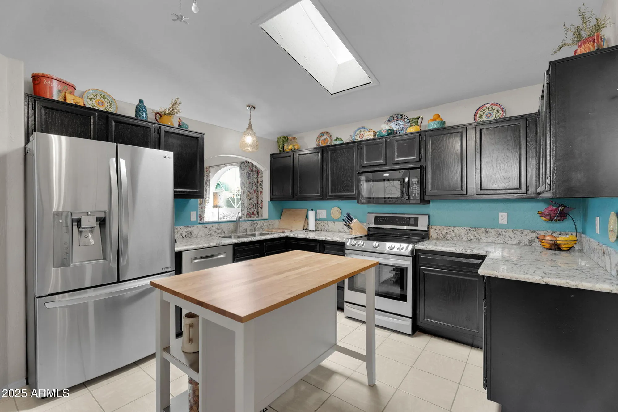 Property Slideshow image 6 of 35 | 4632 e shomi st, Phoenix, AZ, 85044