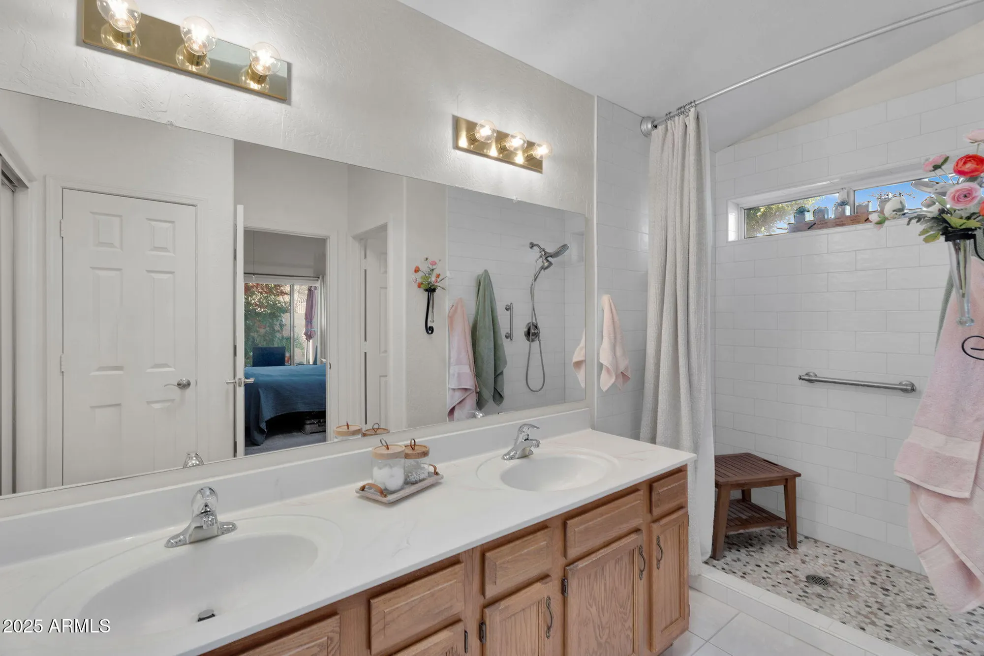 Property Slideshow image 16 of 35 | 4632 e shomi st, Phoenix, AZ, 85044