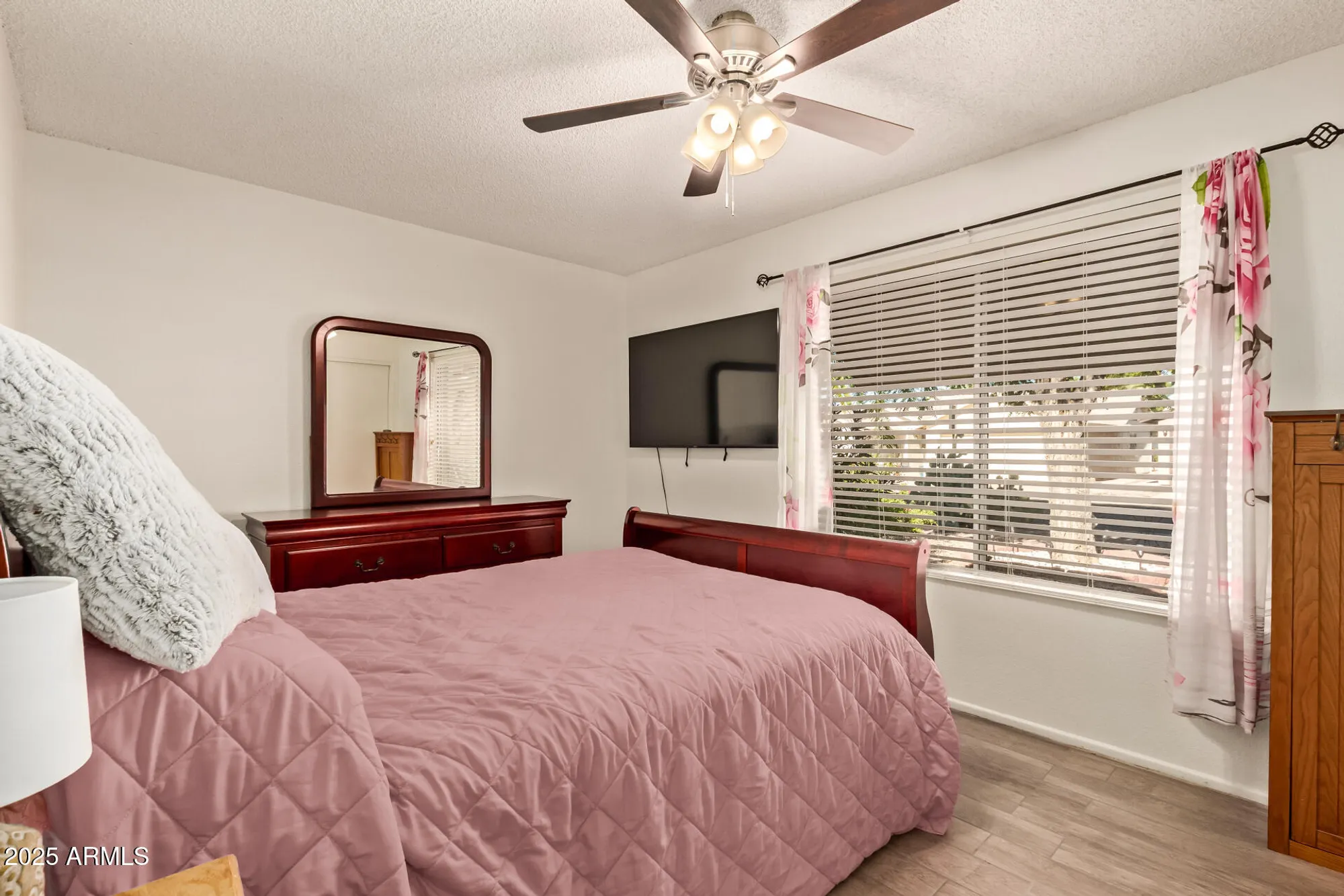 Property Slideshow image 13 of 34 | 7857 e fay ave, Mesa, AZ, 85208