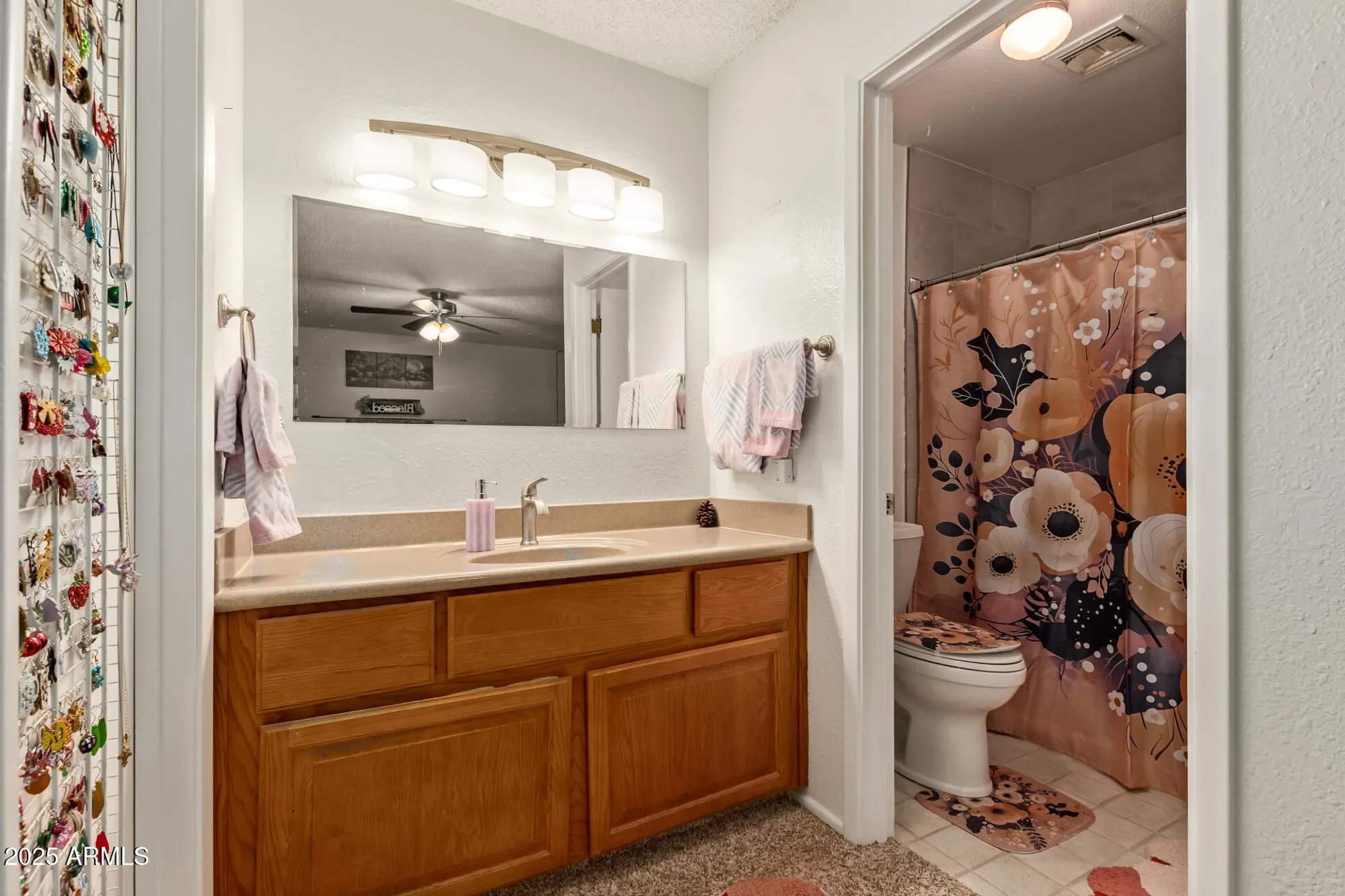 Property Slideshow image 12 of 34 | 7857 e fay ave, Mesa, AZ, 85208