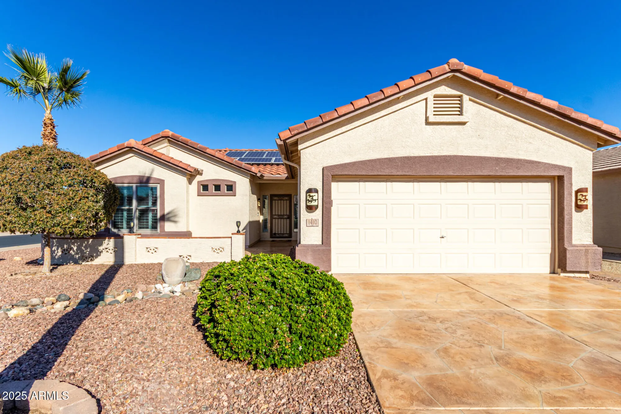 Property Slideshow image 1 of 44 | 1410 e county down dr, Chandler, AZ, 85249