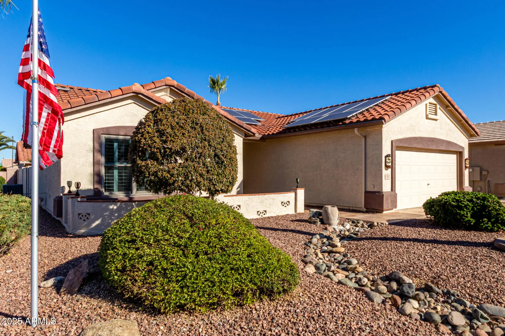 Property Slideshow image 2 of 44 | 1410 e county down dr, Chandler, AZ, 85249
