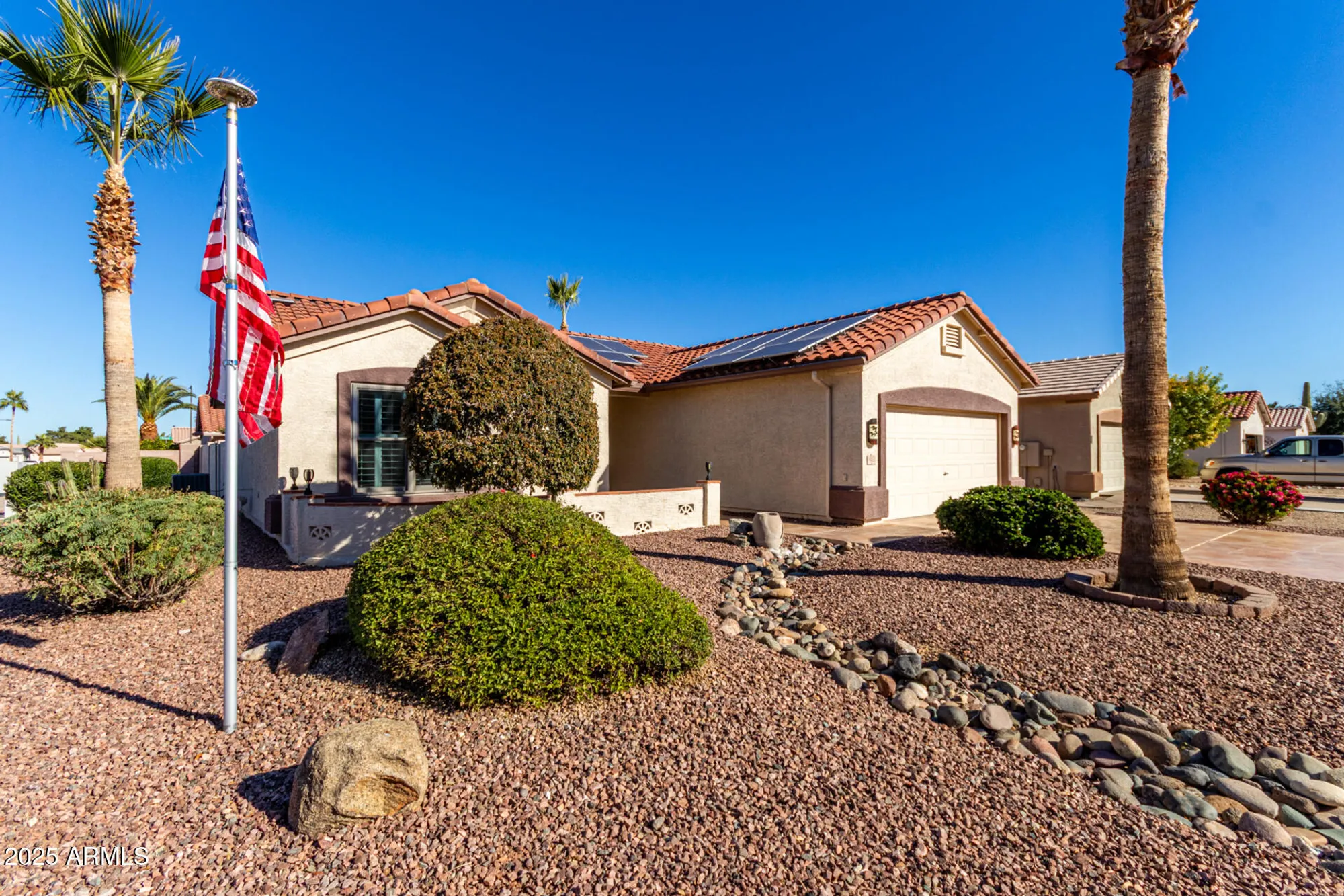 Property Slideshow image 28 of 44 | 1410 e county down dr, Chandler, AZ, 85249