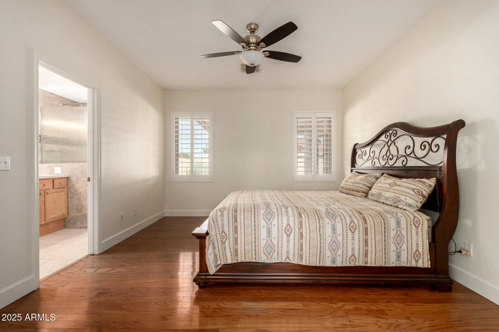 Property Slideshow image 12 of 44 | 1410 e county down dr, Chandler, AZ, 85249