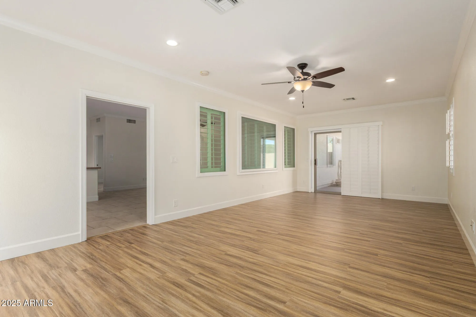 Property Slideshow image 21 of 44 | 1410 e county down dr, Chandler, AZ, 85249