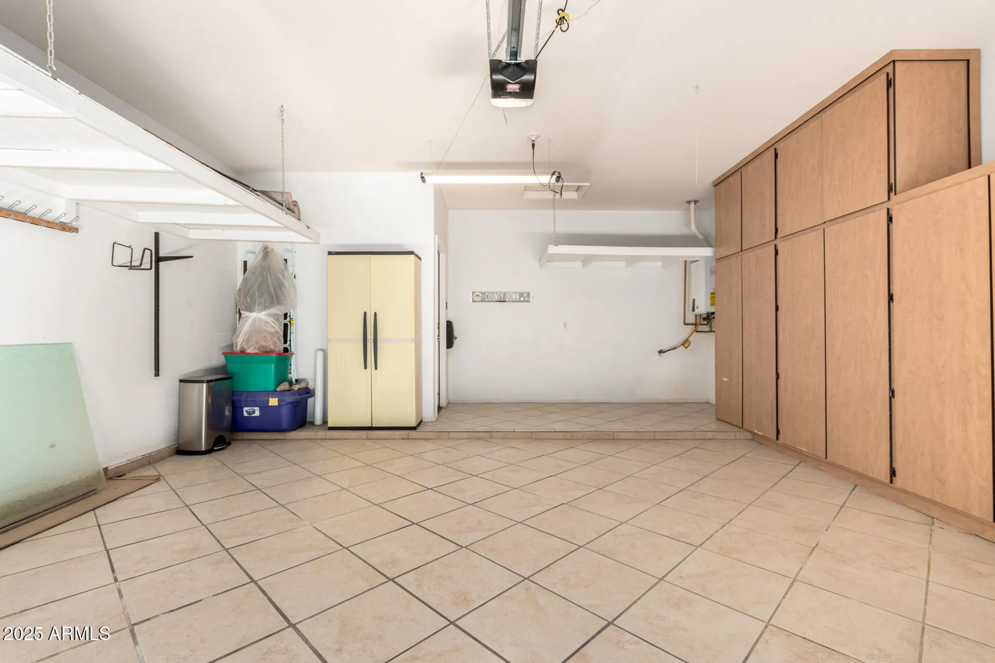 Property Slideshow image 24 of 44 | 1410 e county down dr, Chandler, AZ, 85249