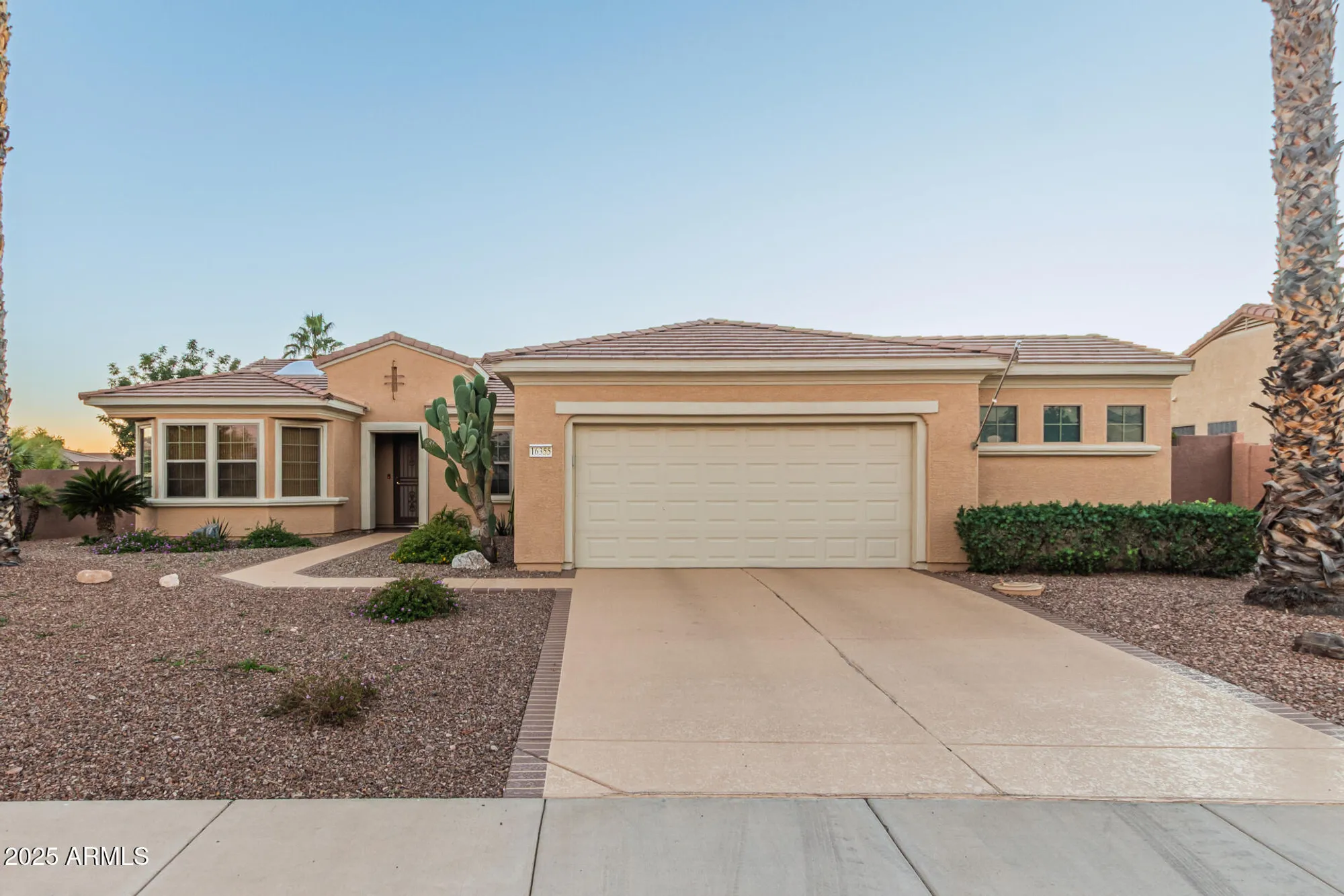 Property Slideshow image 32 of 34 | 16355 w desert lily dr, Surprise, AZ, 85387