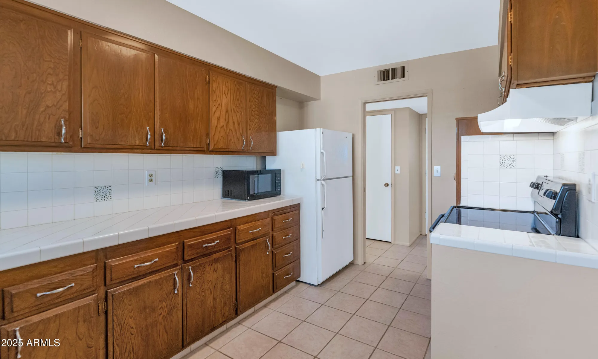 Property Slideshow image 5 of 33 | 10126 w desert hills dr, Sun City, AZ, 85351