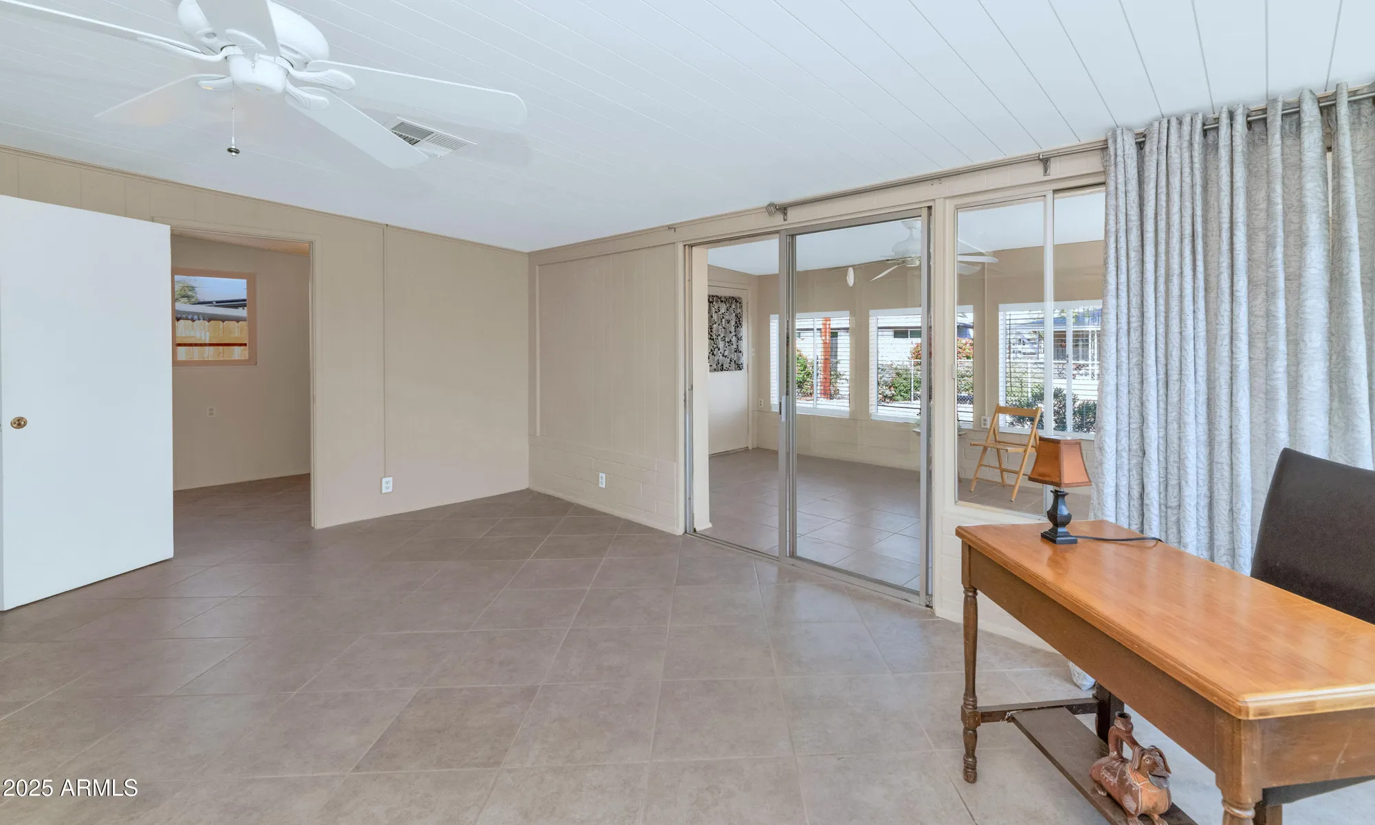 Property Slideshow image 9 of 33 | 10126 w desert hills dr, Sun City, AZ, 85351