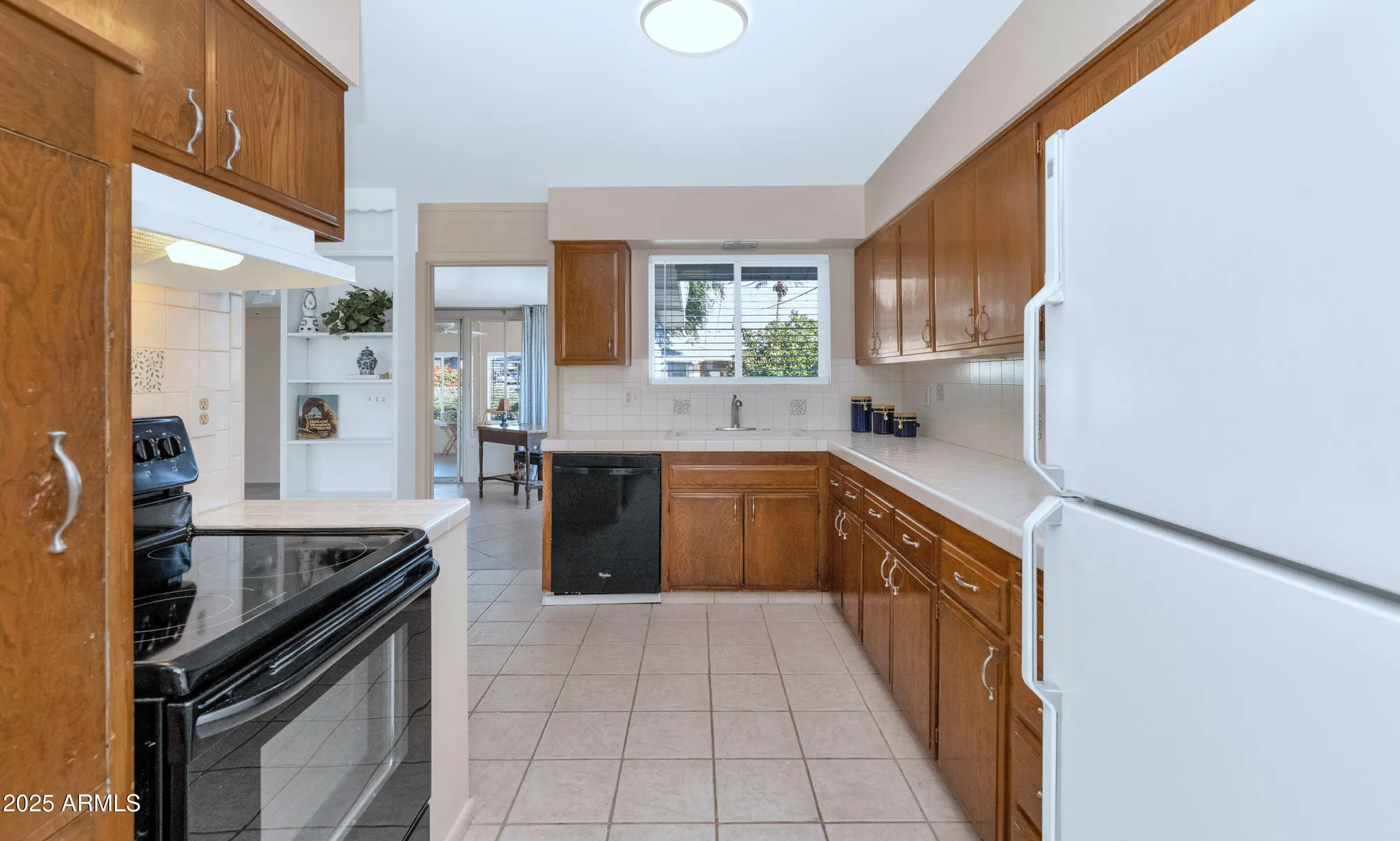 Property Slideshow image 6 of 33 | 10126 w desert hills dr, Sun City, AZ, 85351