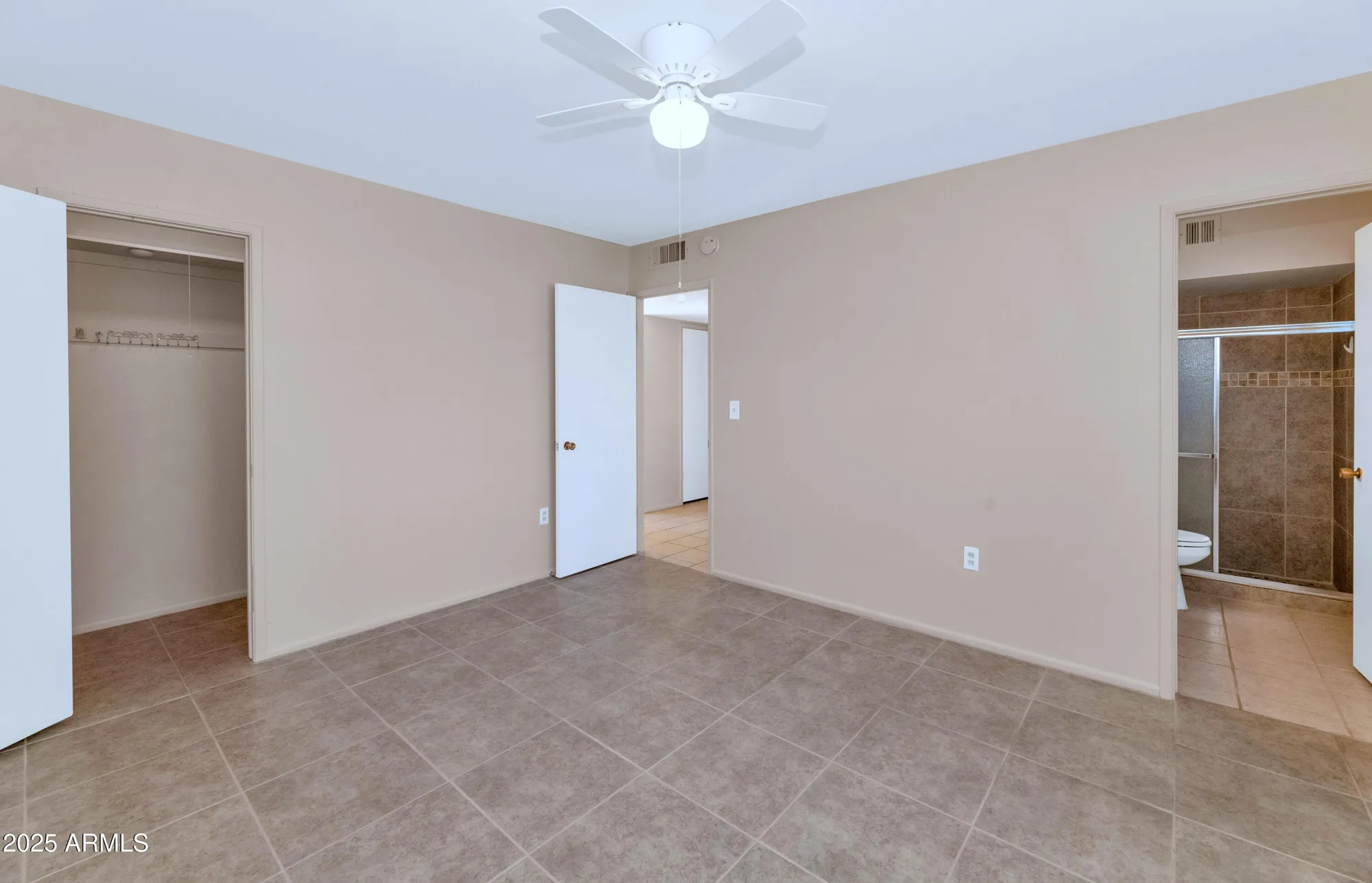 Property Slideshow image 11 of 33 | 10126 w desert hills dr, Sun City, AZ, 85351