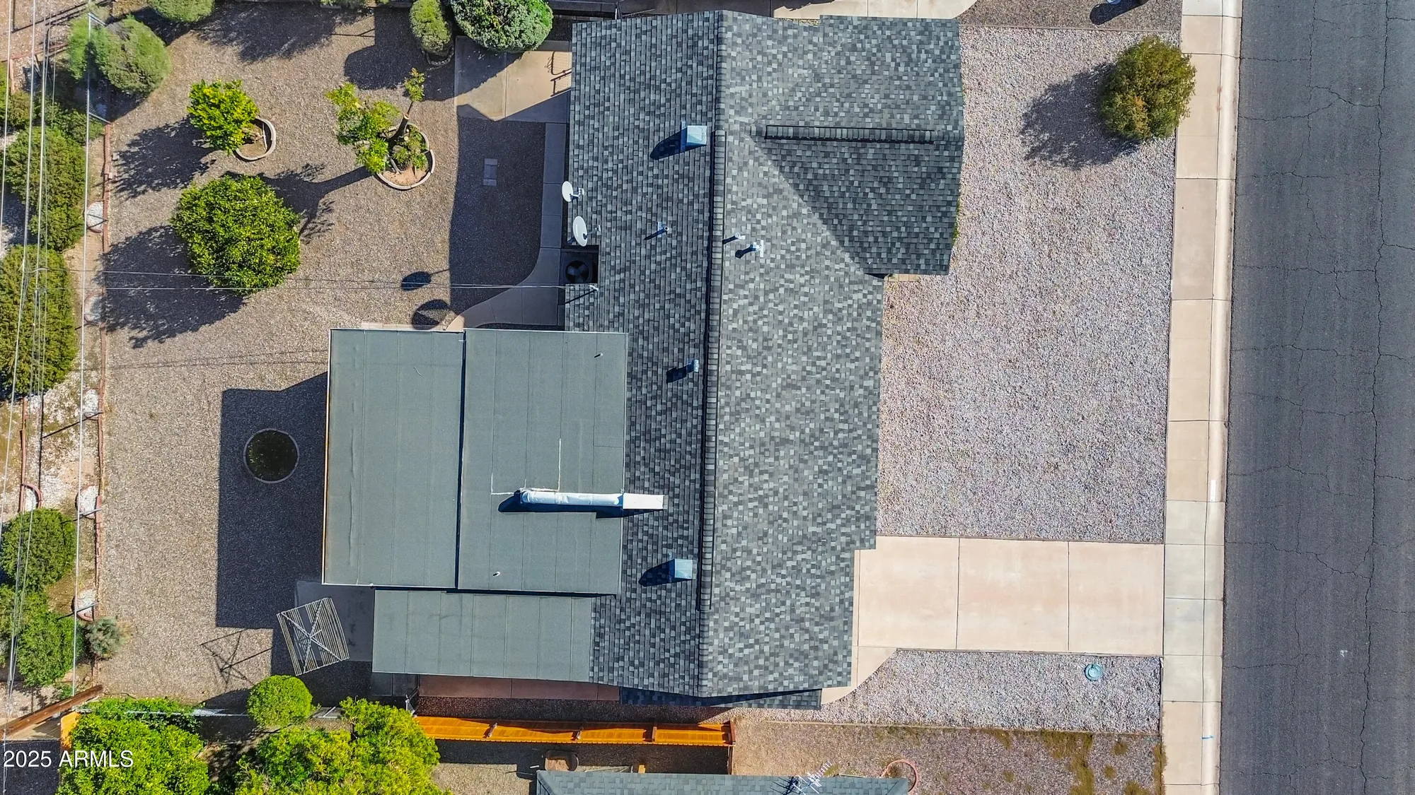 Property Slideshow image 2 of 33 | 10126 w desert hills dr, Sun City, AZ, 85351