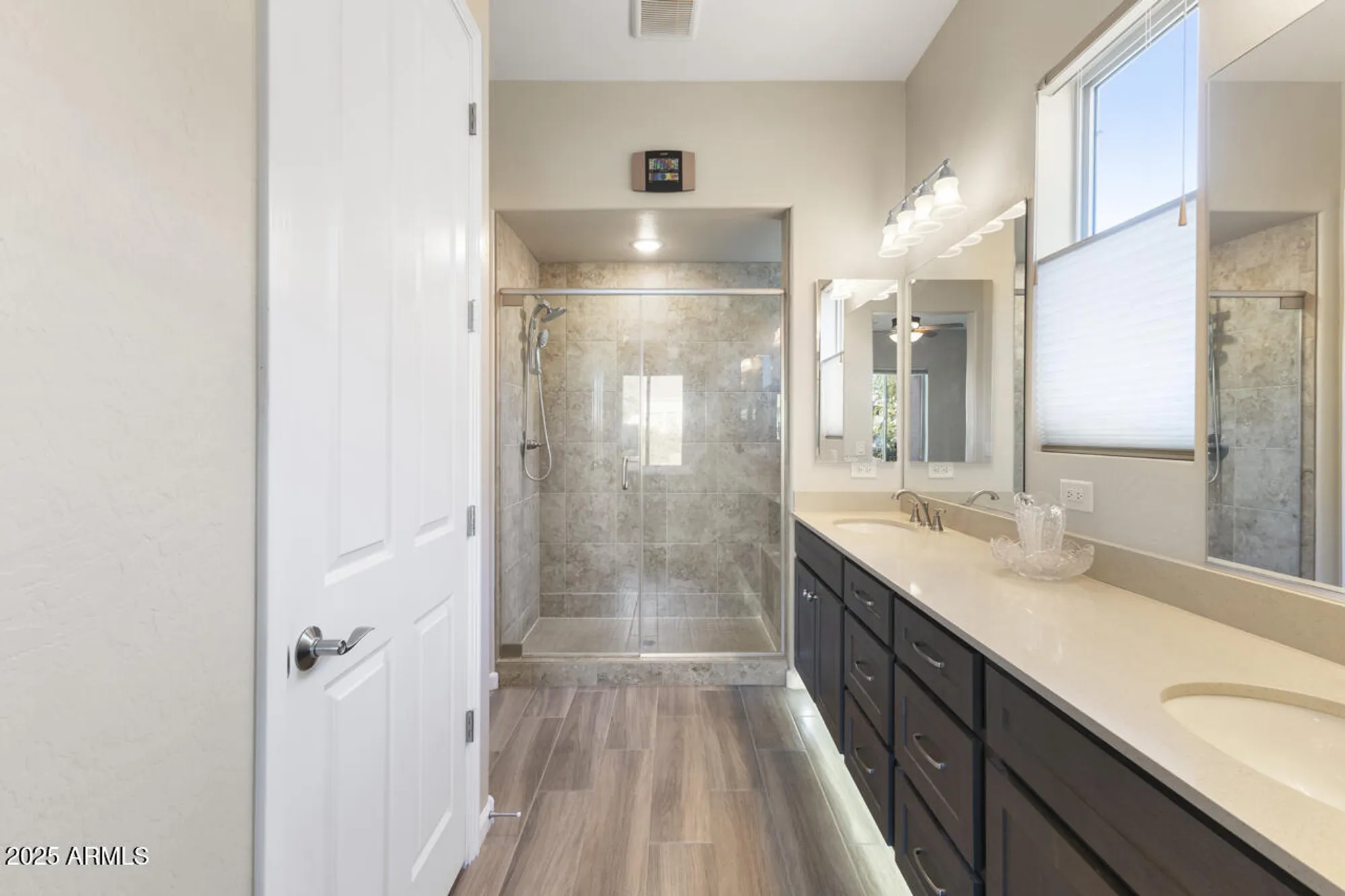 Property Slideshow image 16 of 33 | 16844 w roanoke ave, Goodyear, AZ, 85395