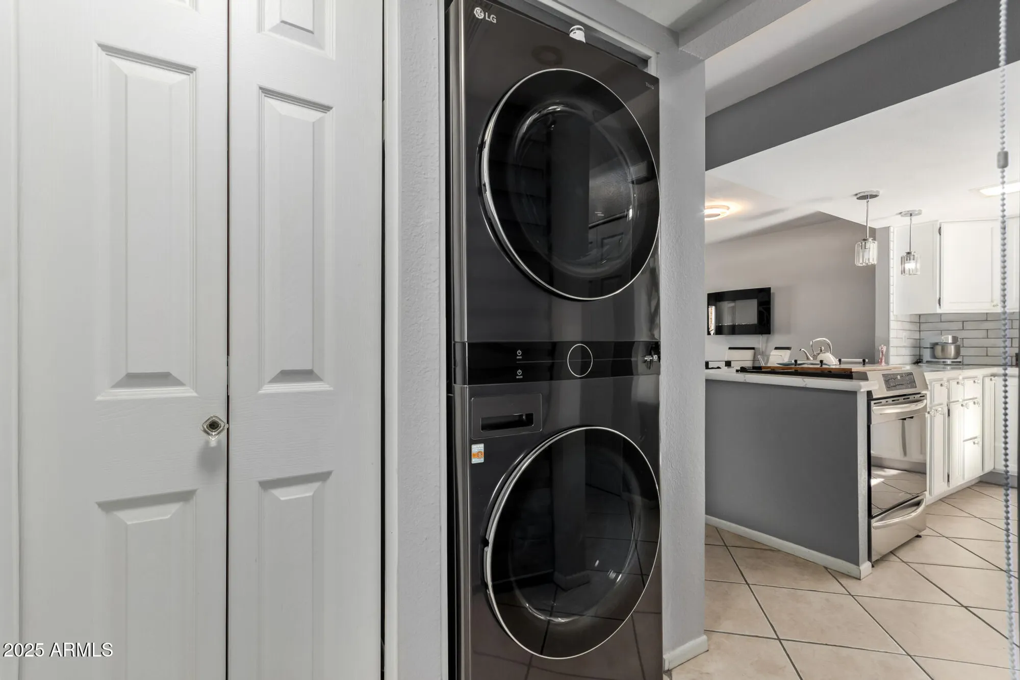 Property Slideshow image 11 of 27 | 7838 e park view dr, Mesa, AZ, 85208