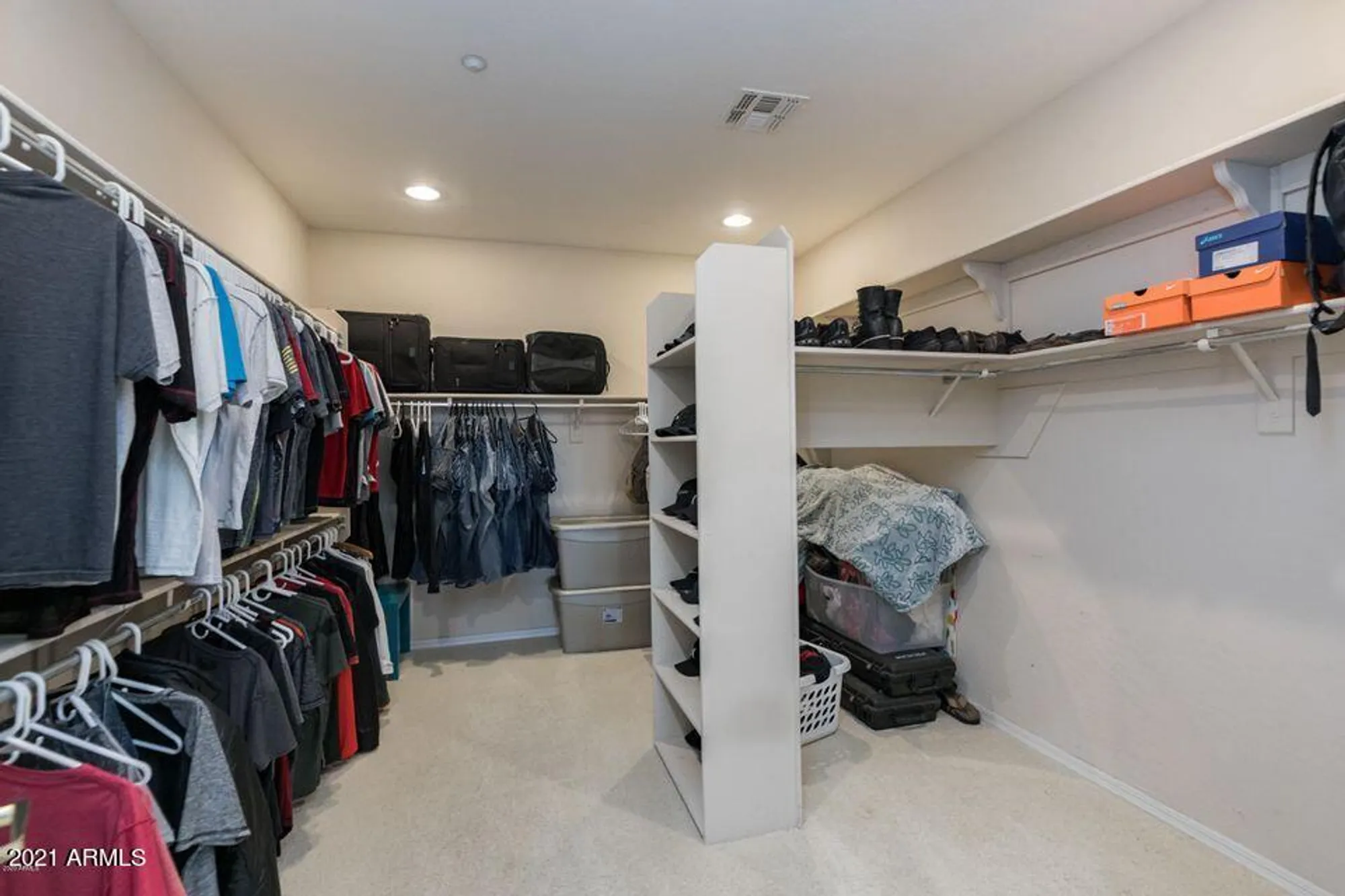 Property Slideshow image 23 of 32 | 42234 n stonemark dr, Anthem, AZ, 85086