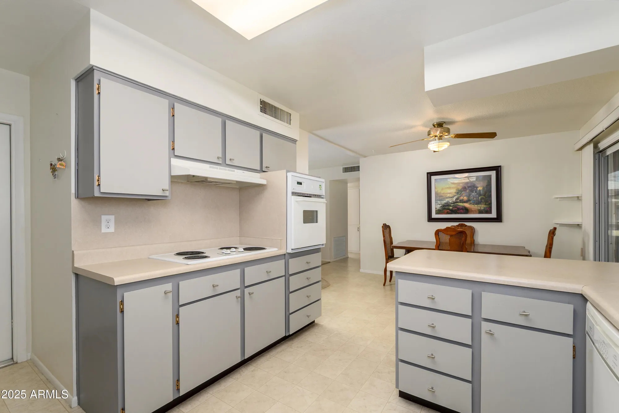 Property Slideshow image 12 of 30 | 9906 w spruce dr, Sun City, AZ, 85351