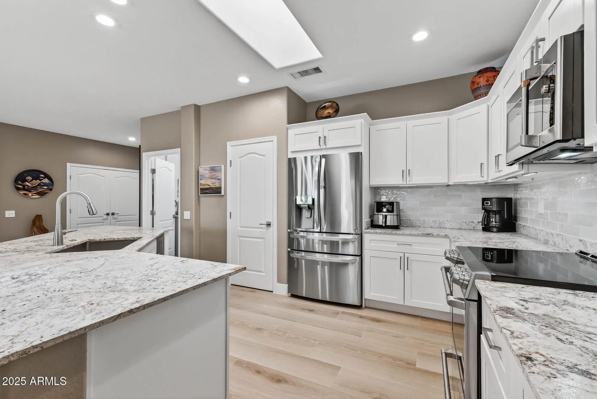 Property Slideshow image 5 of 46 | 16038 w autumn sage dr, Surprise, AZ, 85374