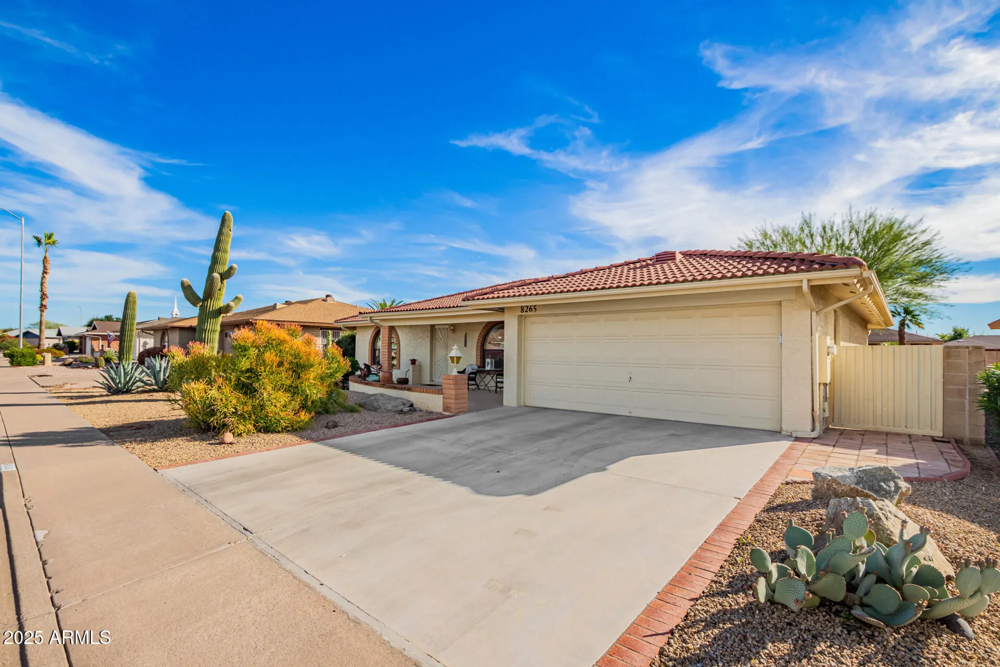 Property Slideshow image 3 of 41 | 8265 e lakeview ave, Mesa, AZ, 85209