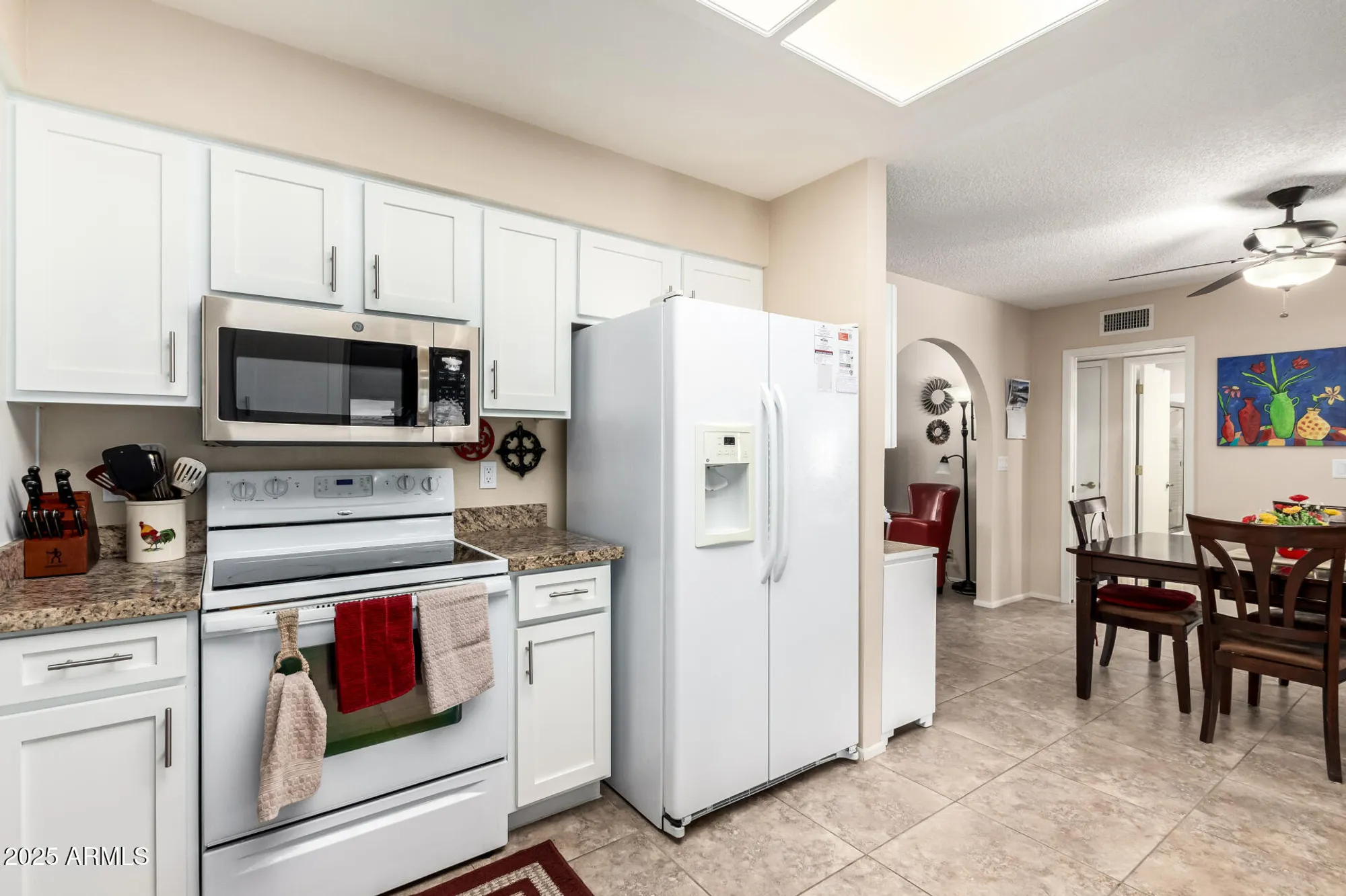 Property Slideshow image 13 of 41 | 8265 e lakeview ave, Mesa, AZ, 85209