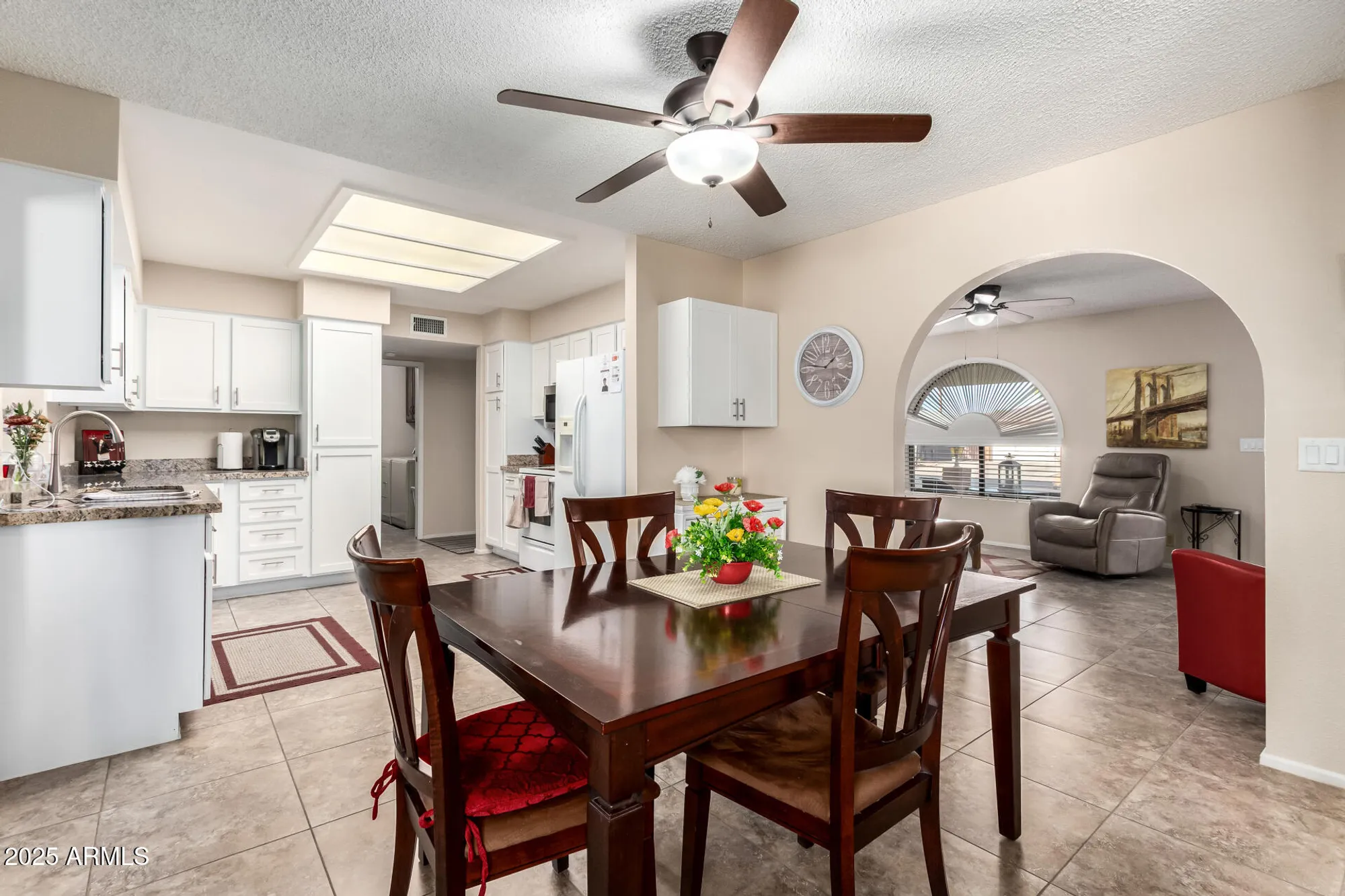 Property Slideshow image 15 of 41 | 8265 e lakeview ave, Mesa, AZ, 85209