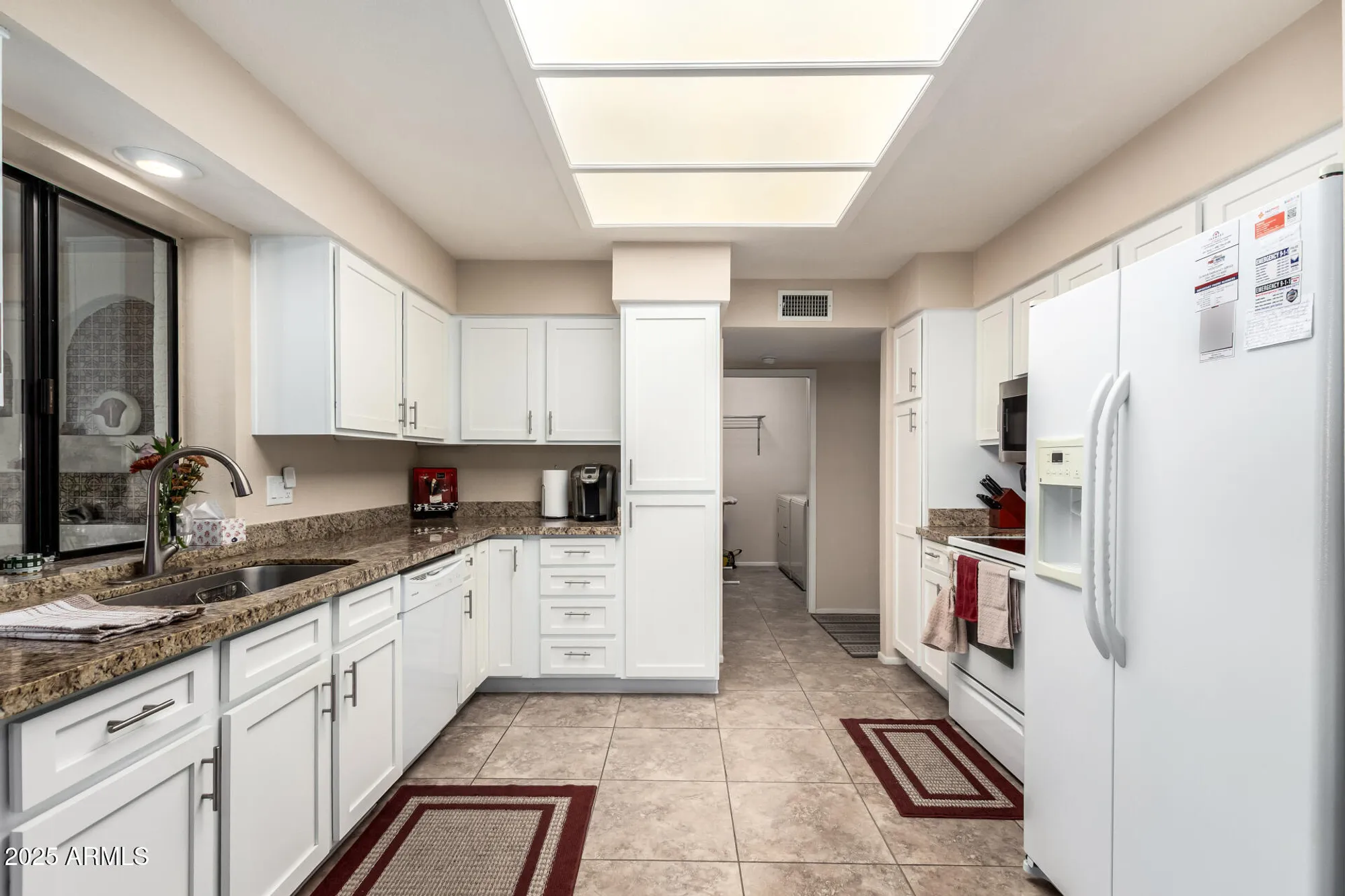 Property Slideshow image 12 of 41 | 8265 e lakeview ave, Mesa, AZ, 85209