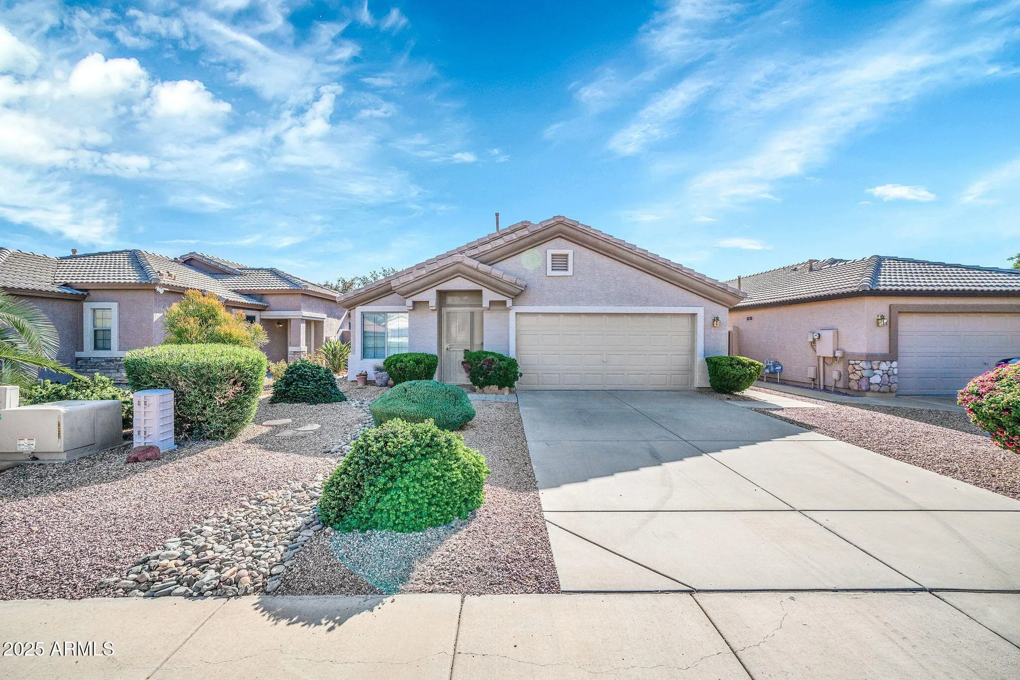 Property Slideshow image 2 of 40 | 10403 w tonopah dr, Peoria, AZ, 85382