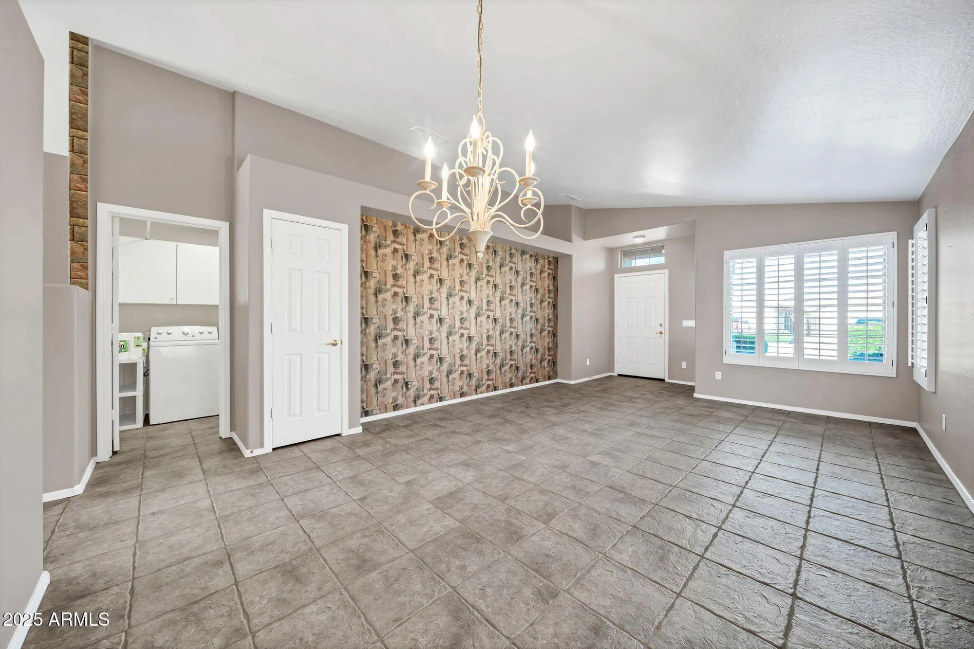 Property Slideshow image 8 of 40 | 10403 w tonopah dr, Peoria, AZ, 85382