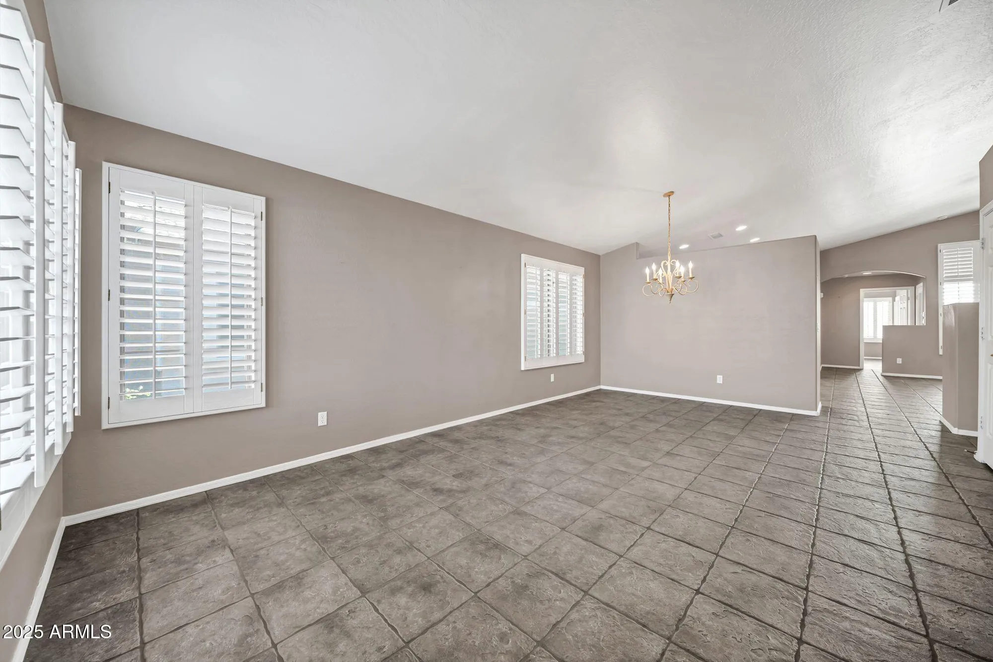 Property Slideshow image 6 of 40 | 10403 w tonopah dr, Peoria, AZ, 85382
