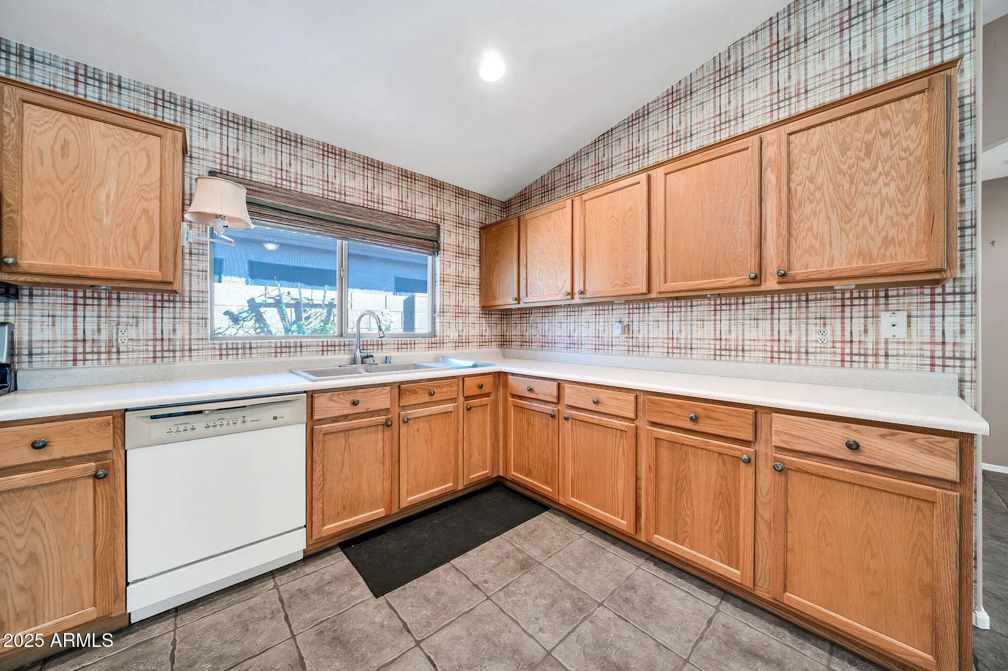 Property Slideshow image 13 of 40 | 10403 w tonopah dr, Peoria, AZ, 85382