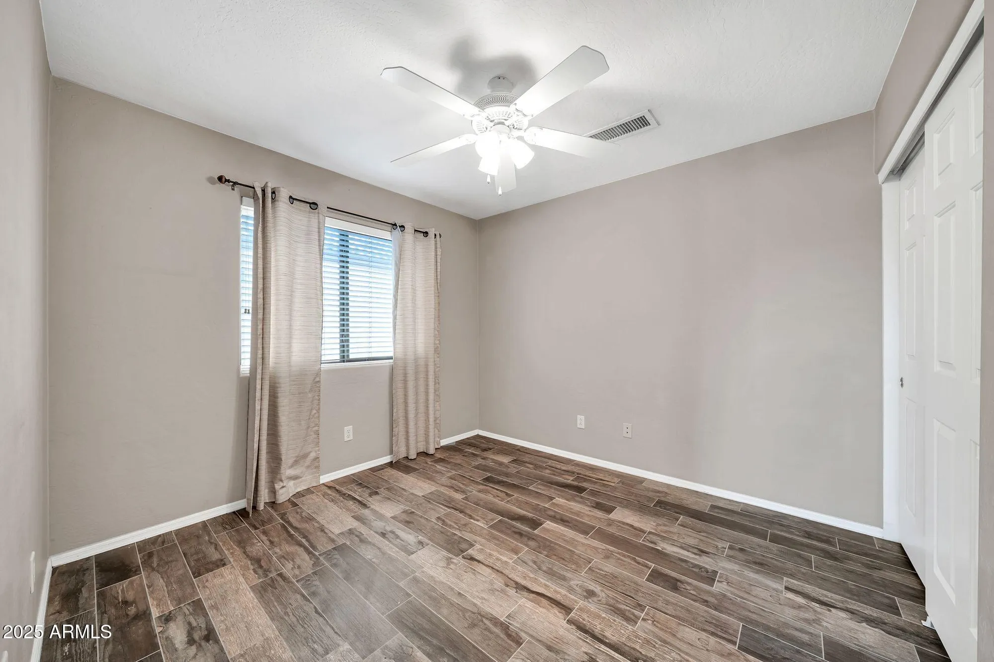 Property Slideshow image 23 of 40 | 10403 w tonopah dr, Peoria, AZ, 85382