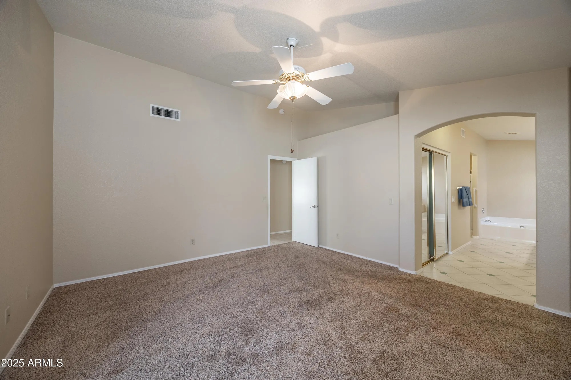 Property Slideshow image 11 of 23 | 10622 w mohawk ln, Peoria, AZ, 85382