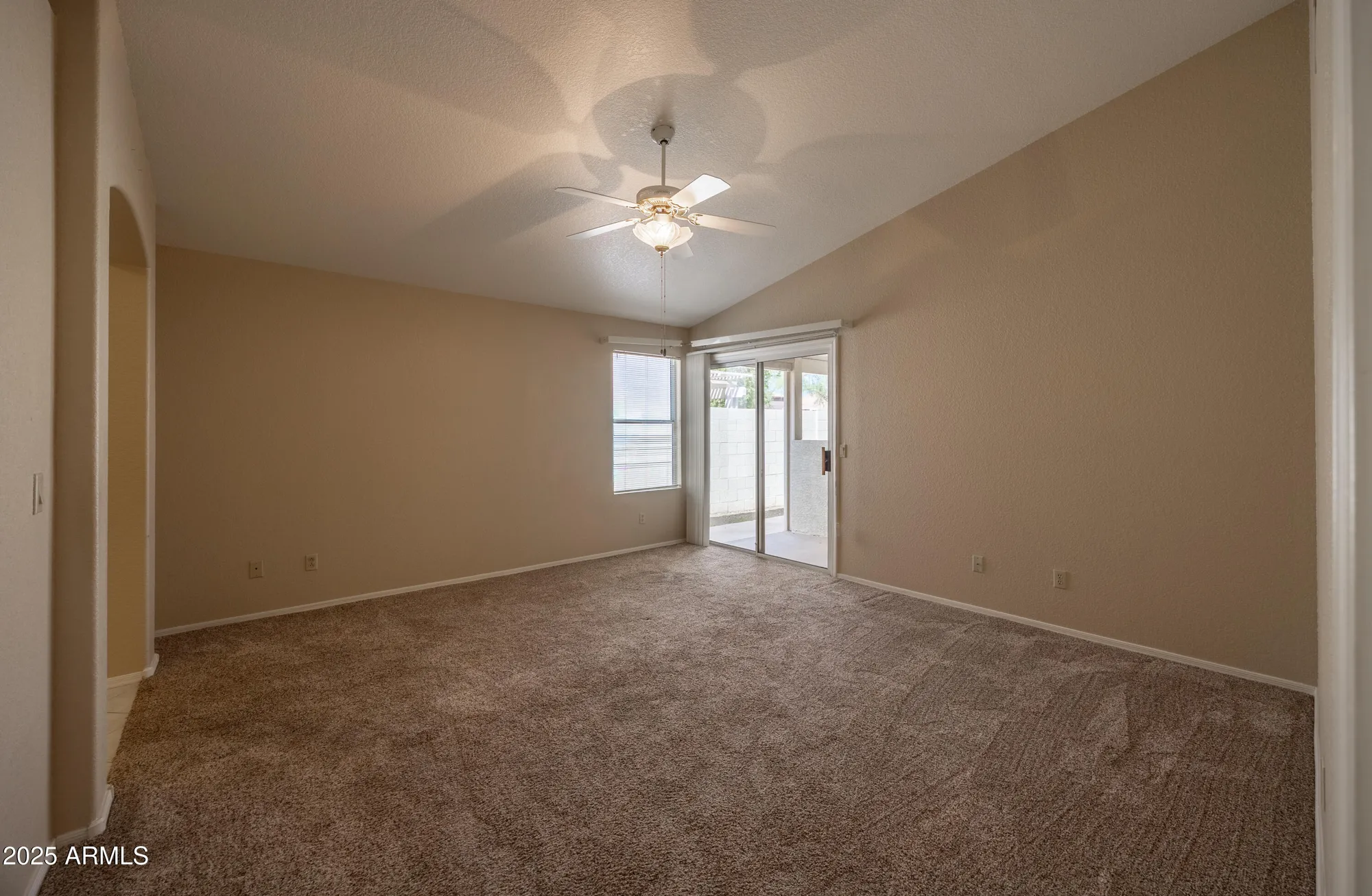 Property Slideshow image 12 of 23 | 10622 w mohawk ln, Peoria, AZ, 85382