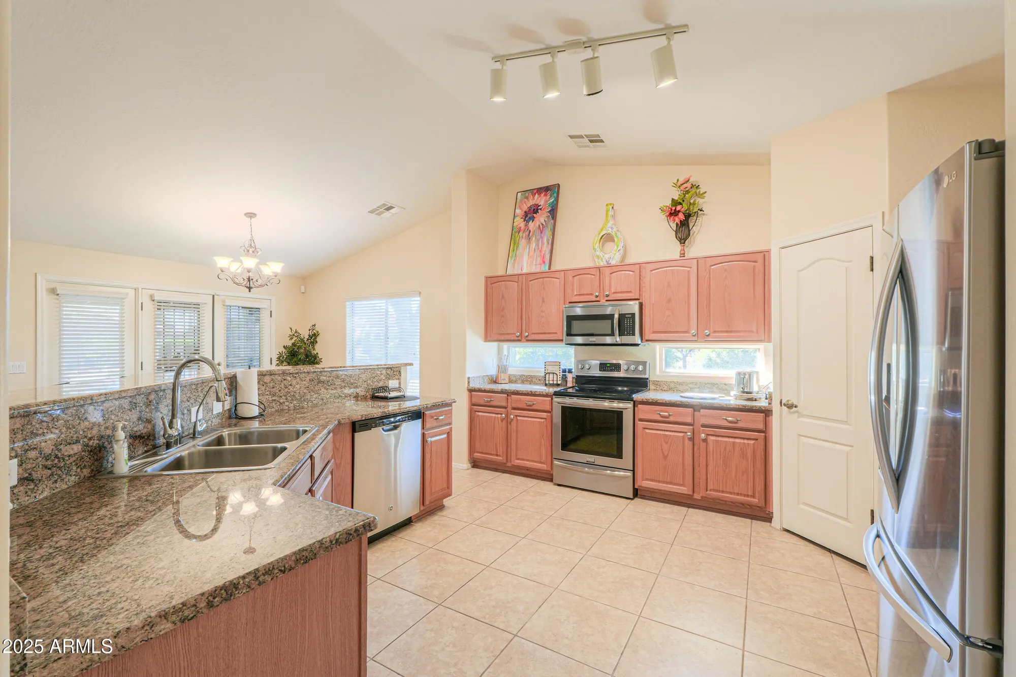 Property Slideshow image 11 of 65 | 146 s firerock ct, Casa Grande, AZ, 85194