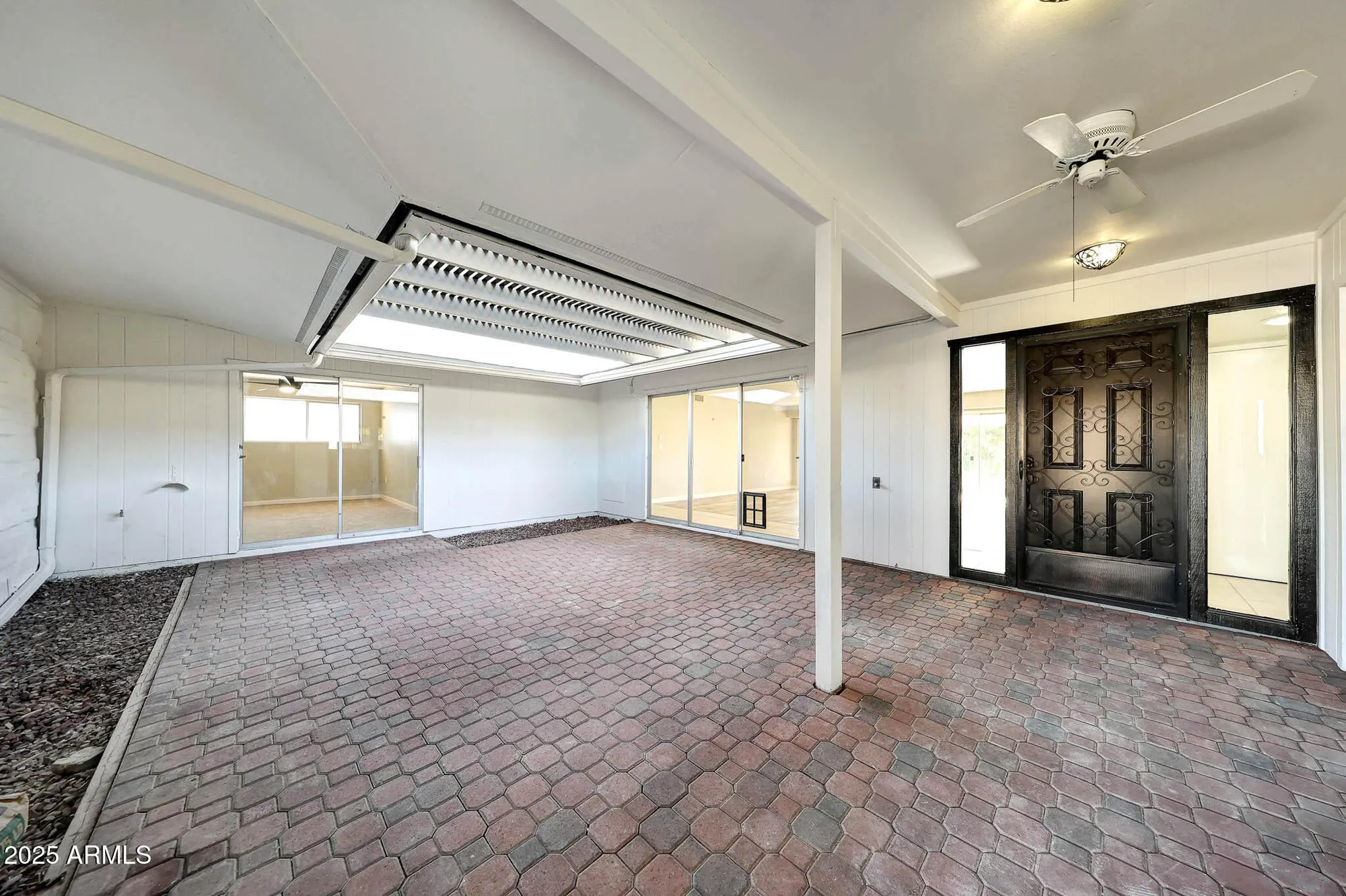 Property Slideshow image 5 of 52 | 10922 w el capitan cir, Sun City, AZ, 85351