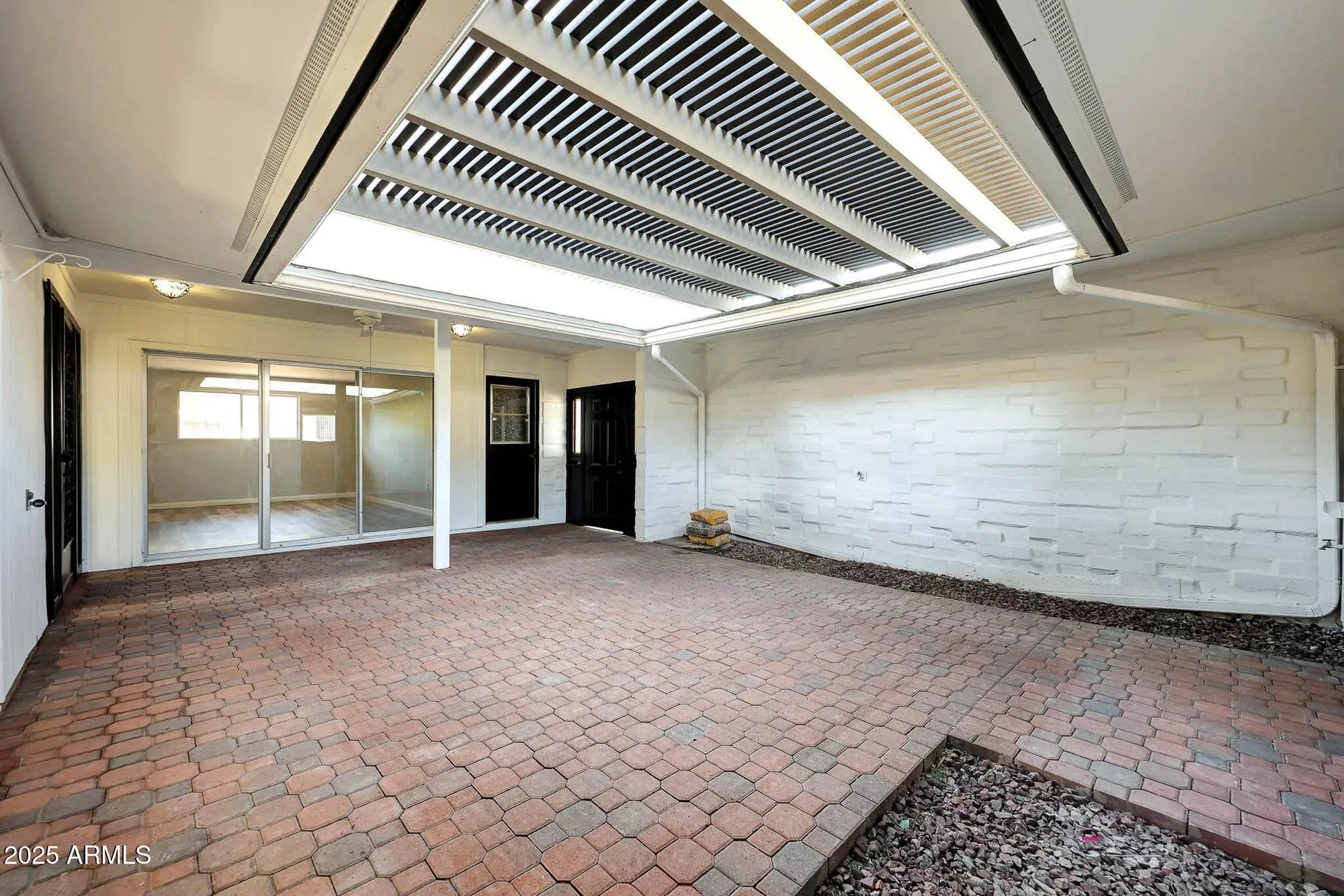 Property Slideshow image 11 of 52 | 10922 w el capitan cir, Sun City, AZ, 85351